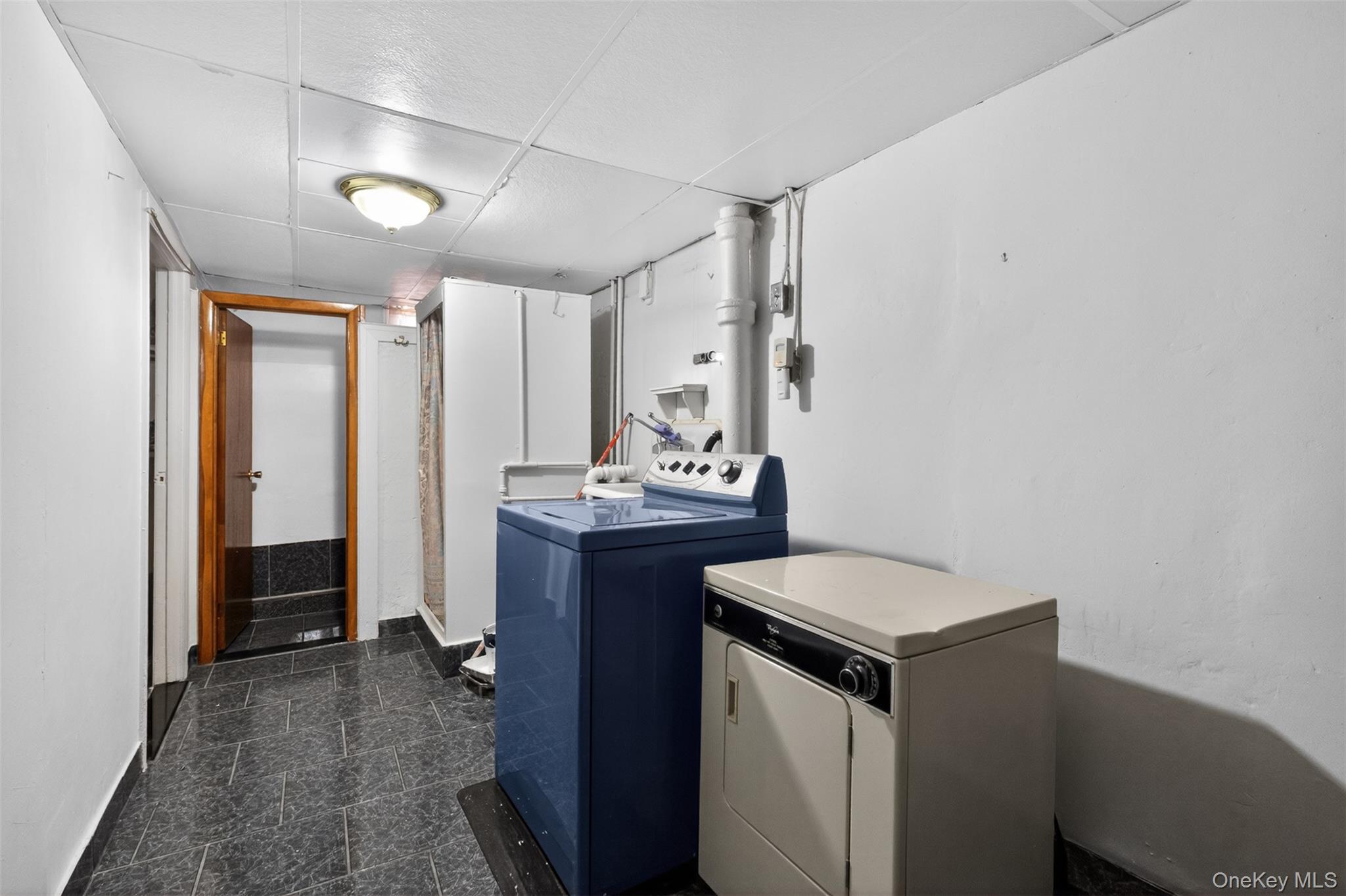34-39 75th Street Property Photo 16