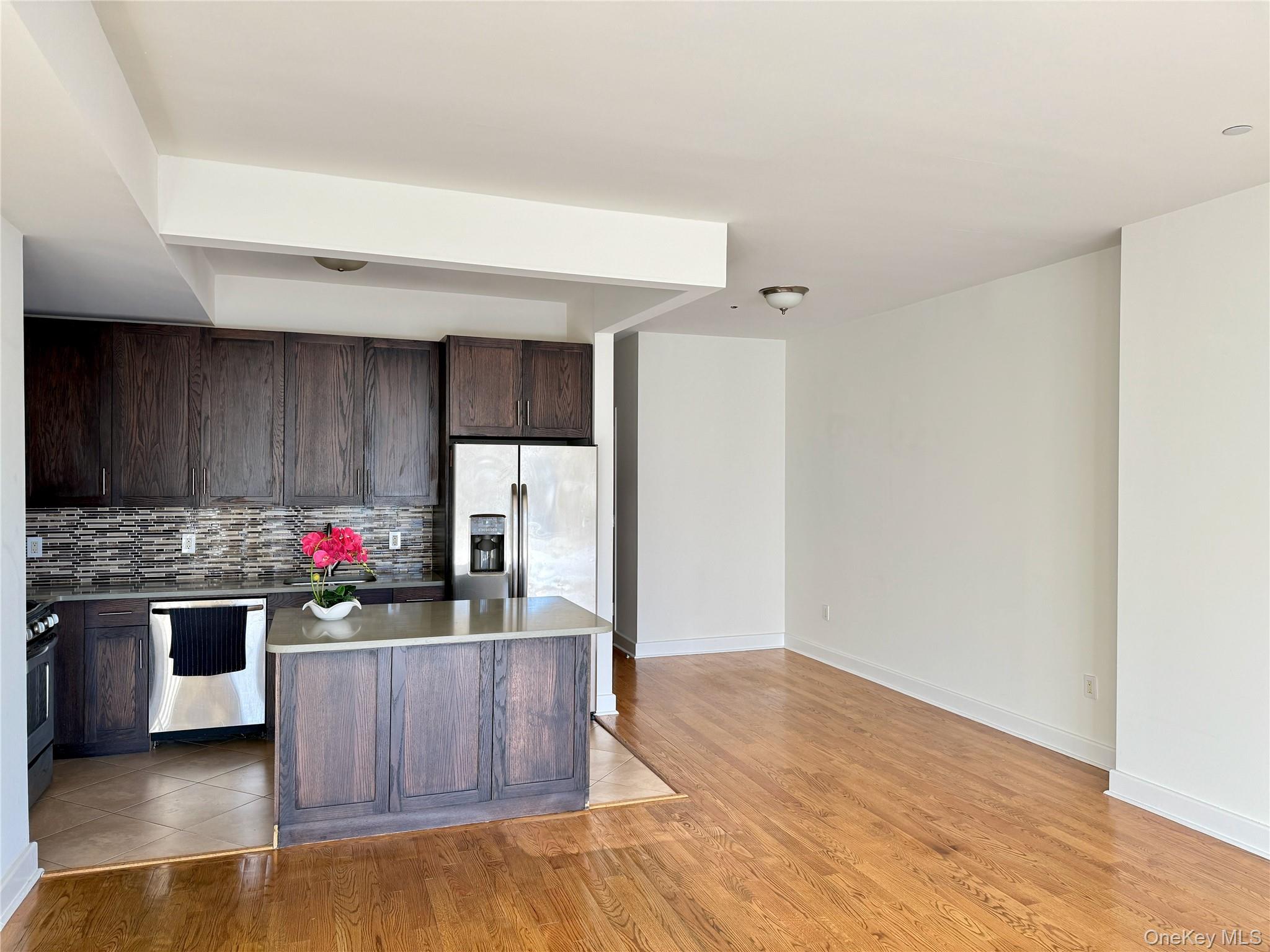 90 Bay Street Landing 2g Property Photo 5