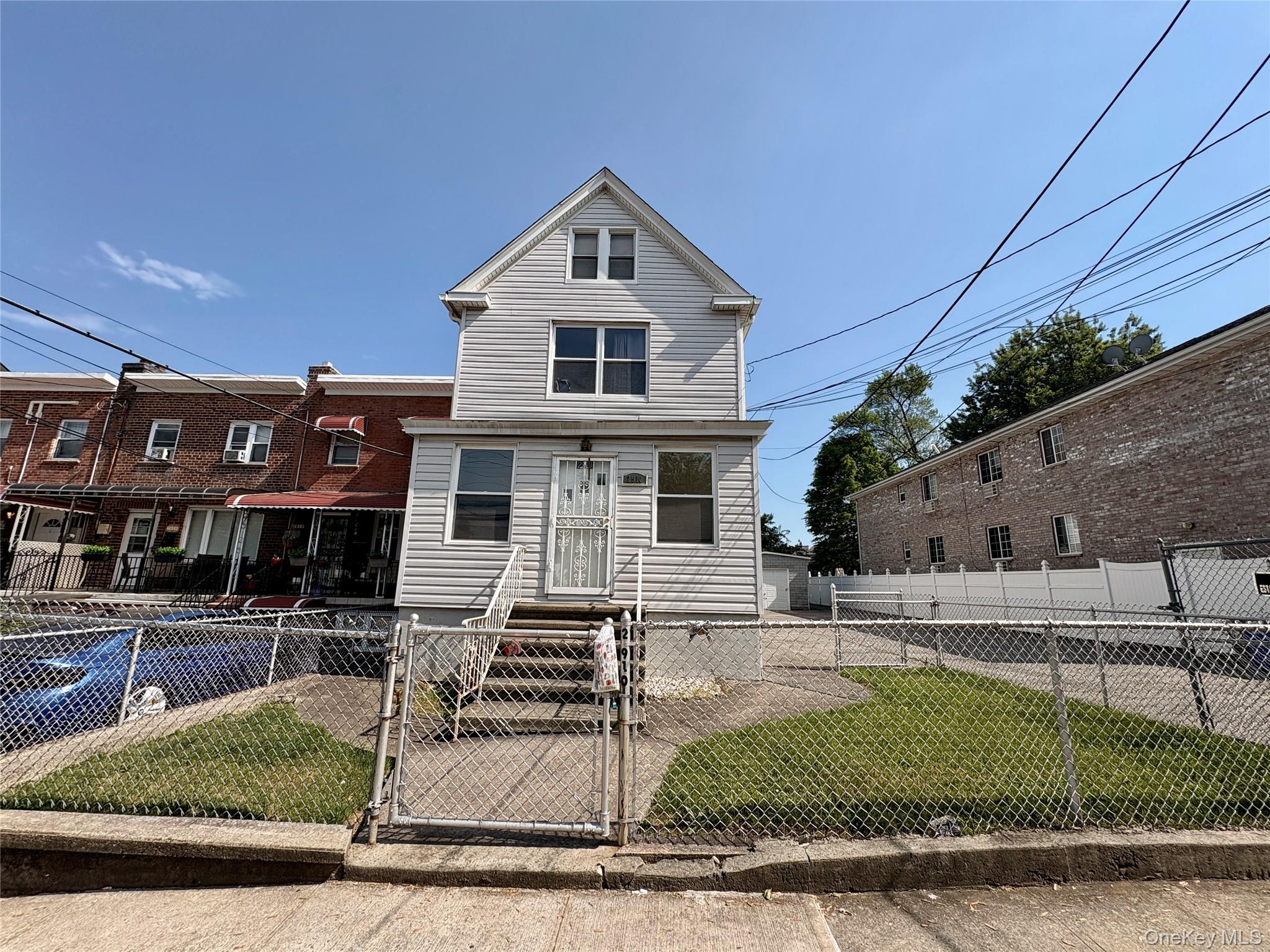 2910 Baisley Avenue Property Photo 1