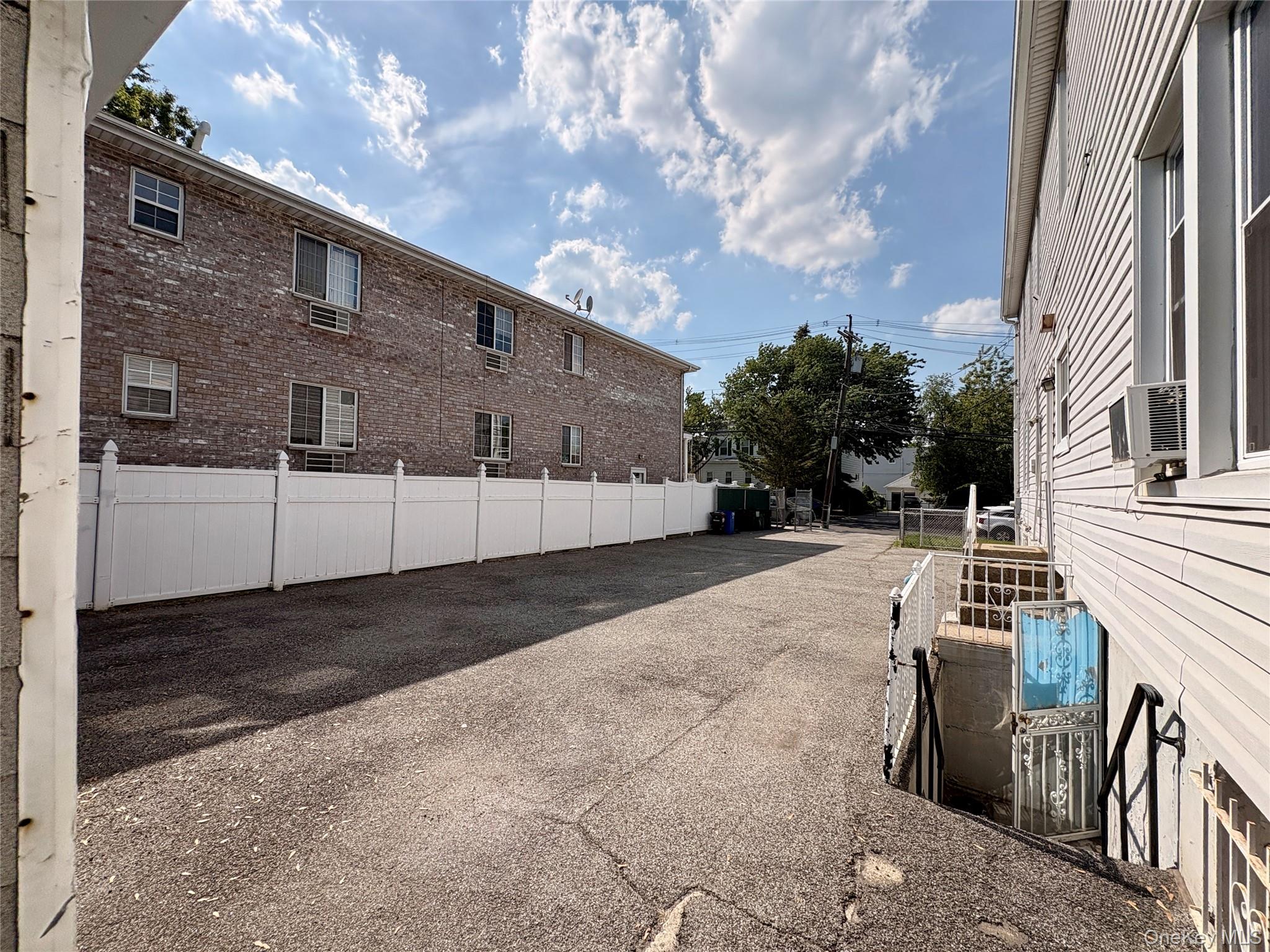 2910 Baisley Avenue Property Photo 5