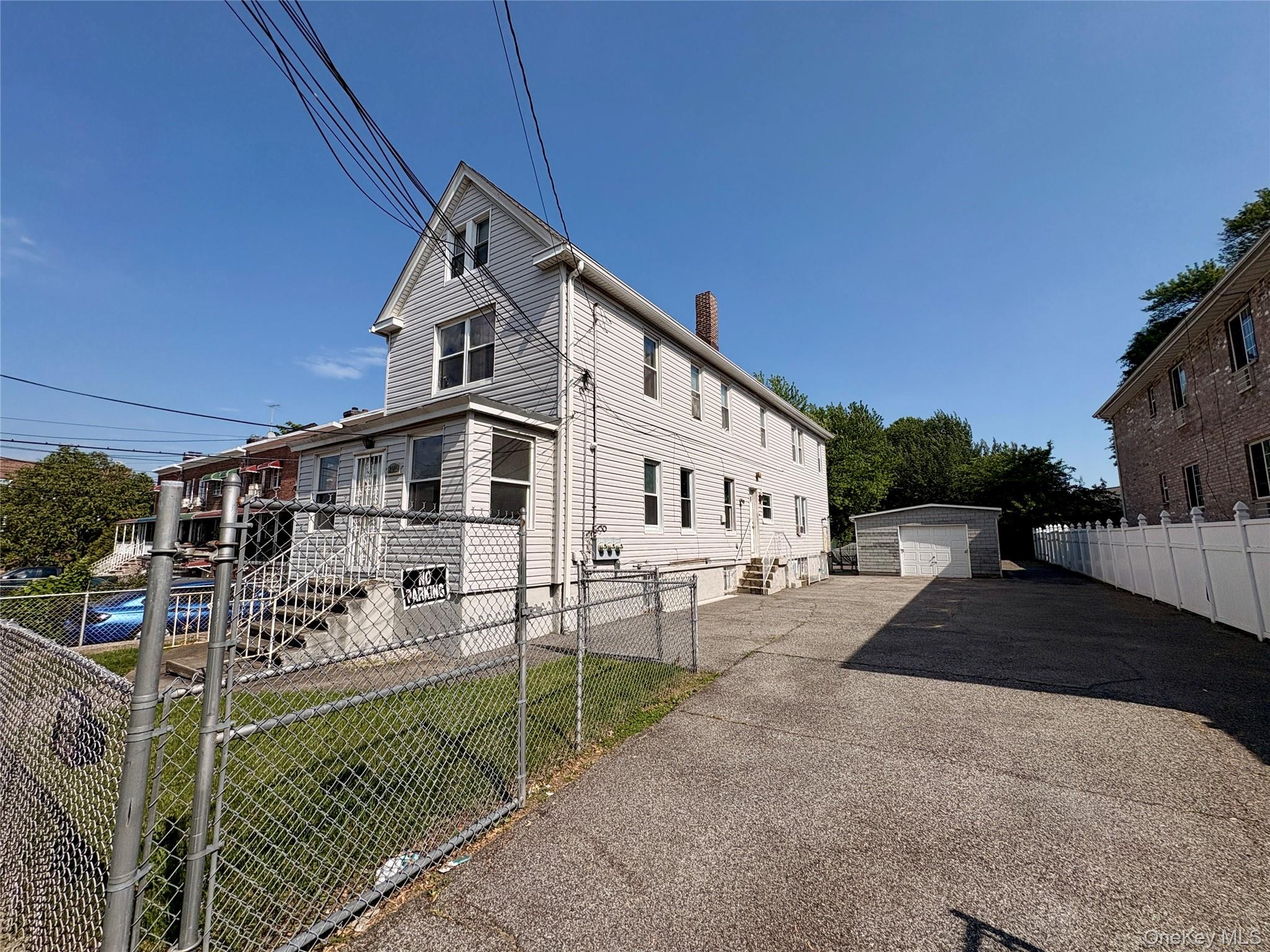 2910 Baisley Avenue Property Photo 6