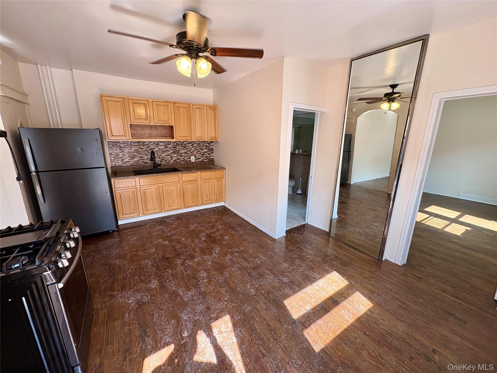 2910 Baisley Avenue Property Photo 8
