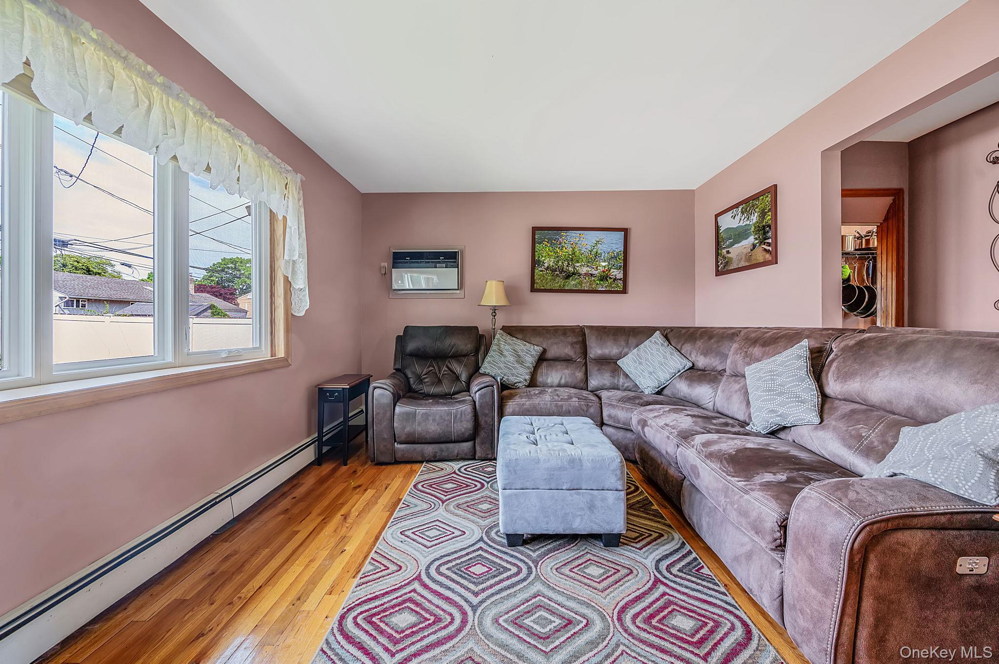 11 Windsor Street Property Photo 11