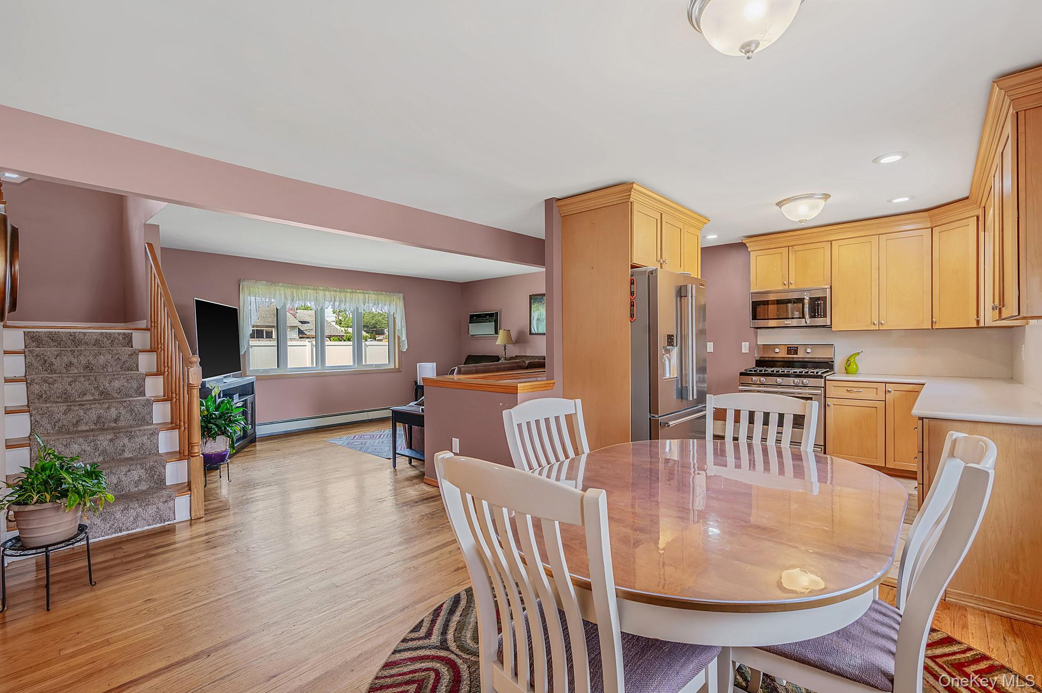 11 Windsor Street Property Photo 14