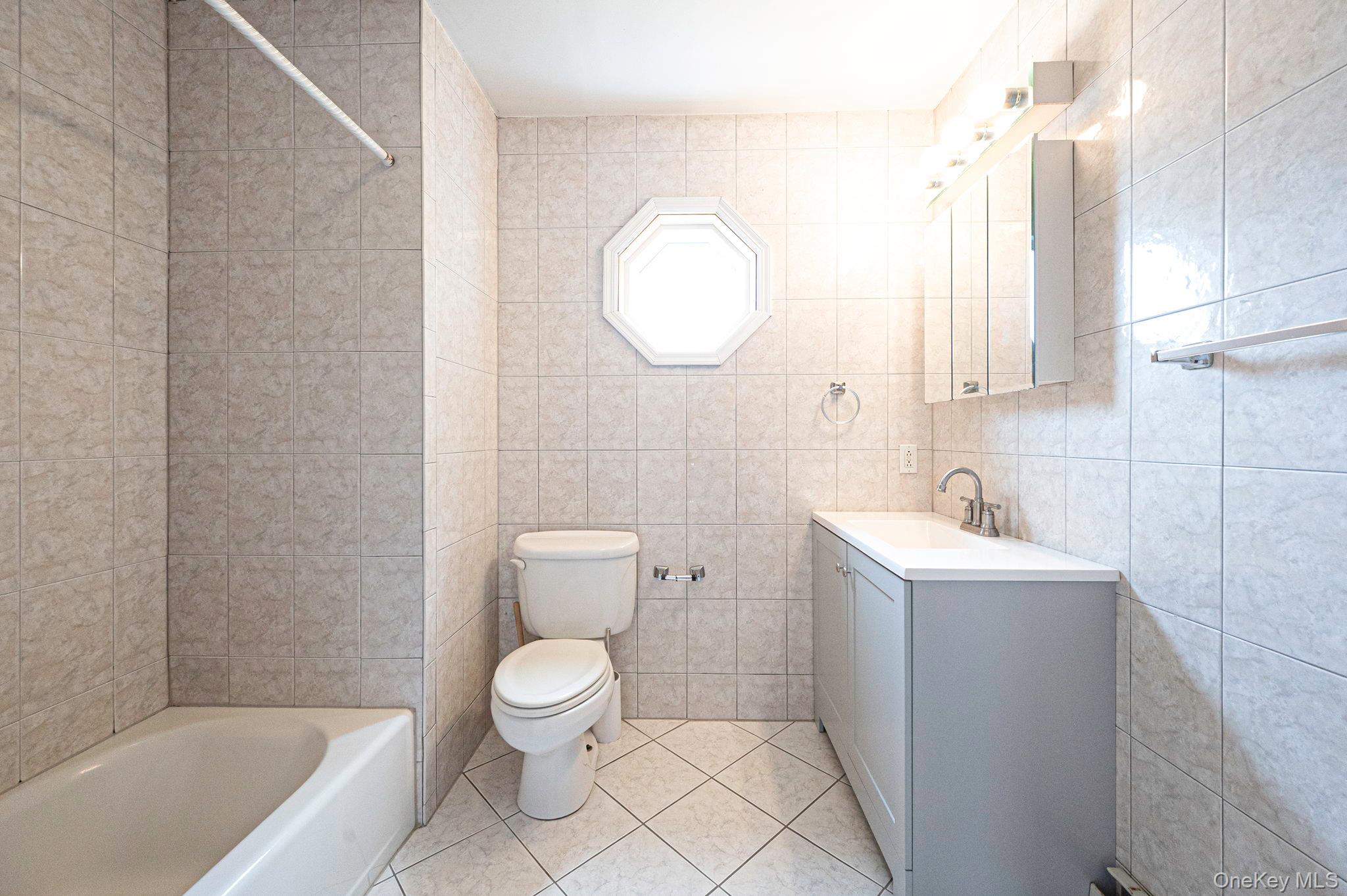 11 Windsor Street Property Photo 24