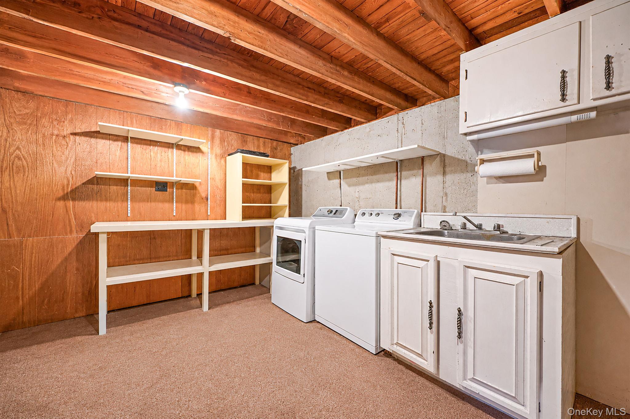 11 Windsor Street Property Photo 36
