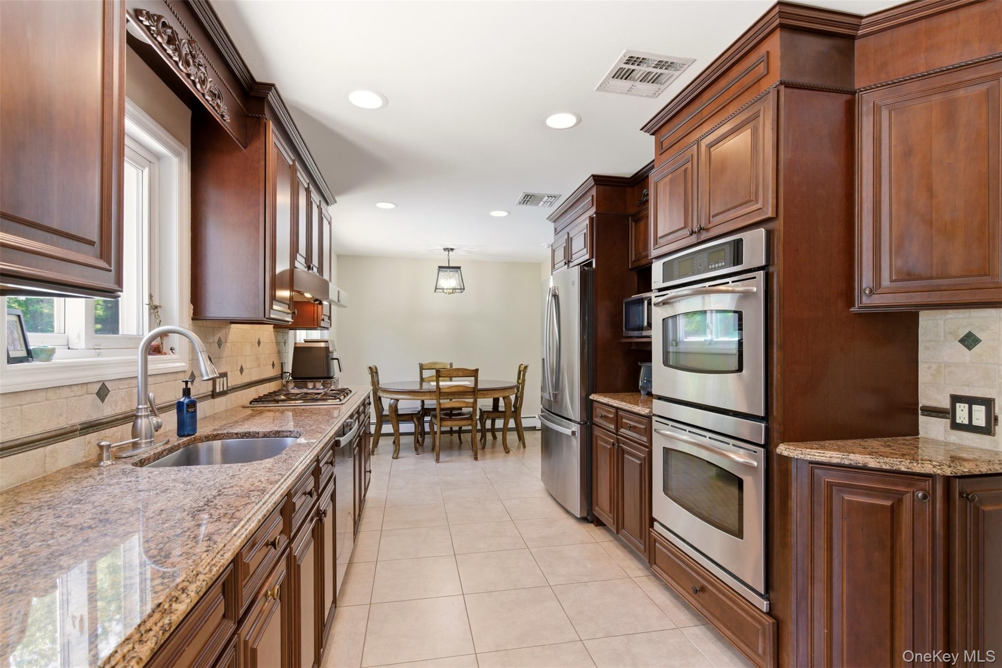 60 Tulipwood Drive Property Photo 9