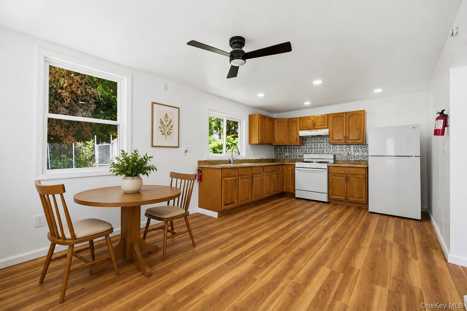 457 1st Street Property Photo 7
