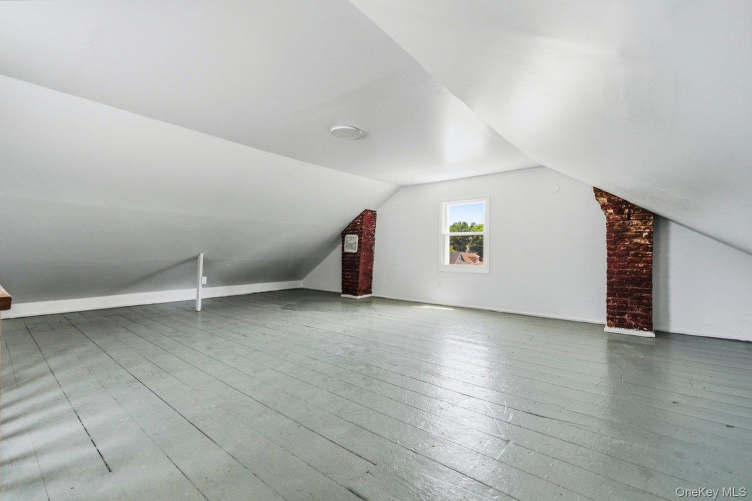 457 1st Street Property Photo 22