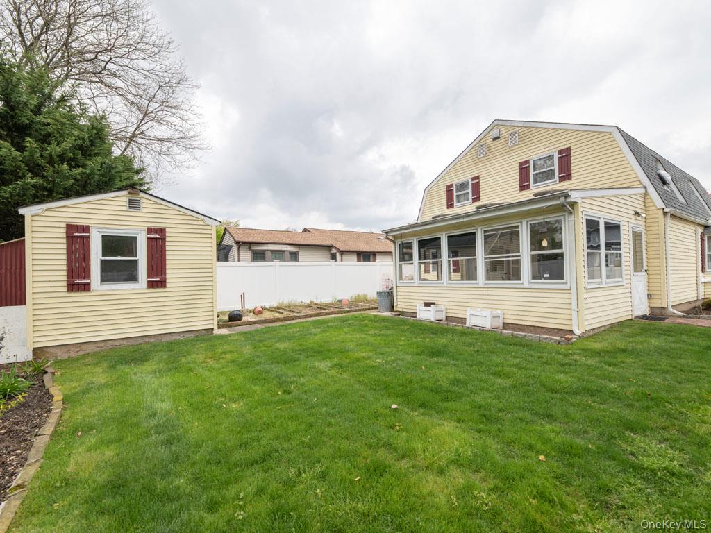 2080 Seamans Neck Road Property Photo 7
