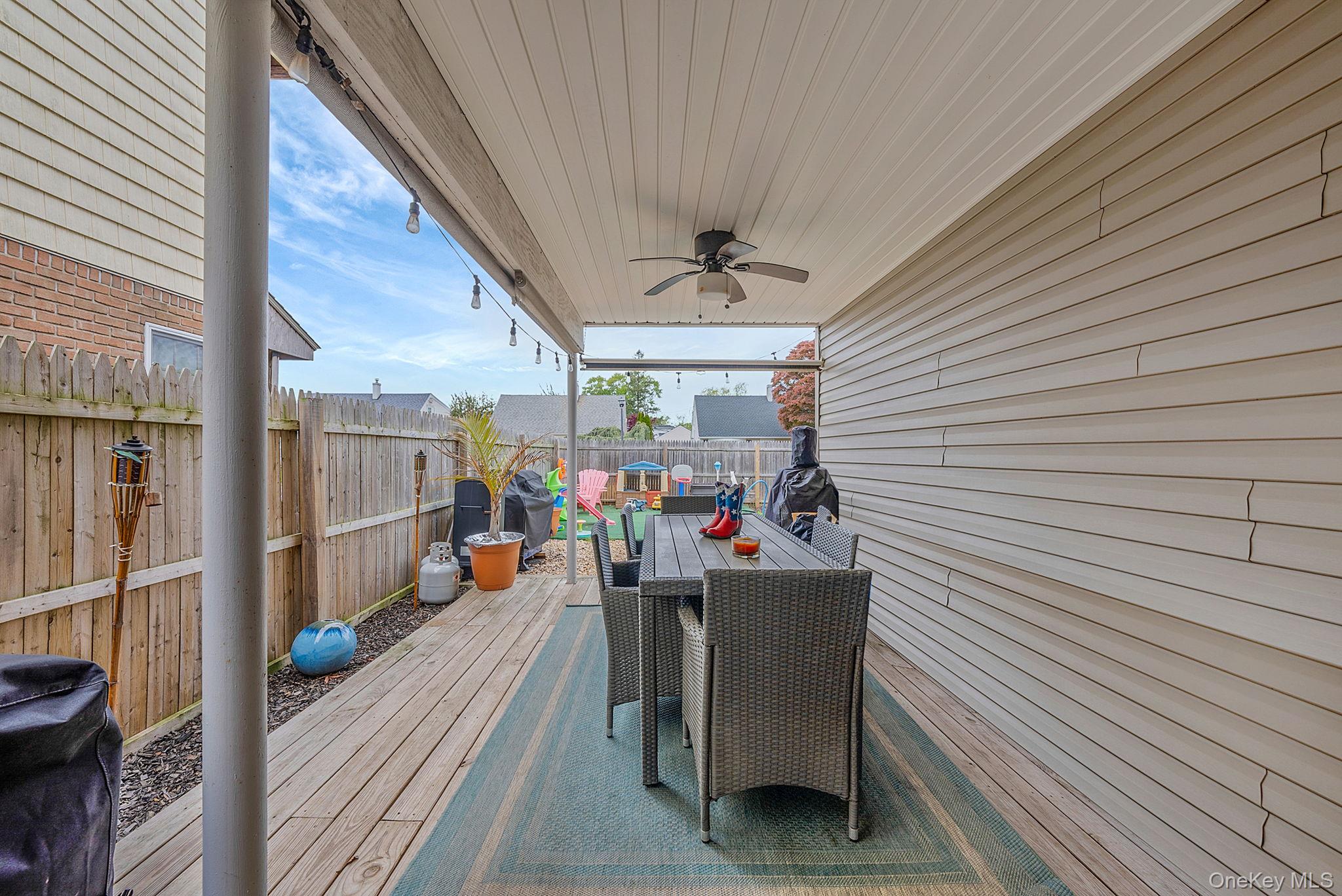 1582 Little Neck Avenue Property Photo 7