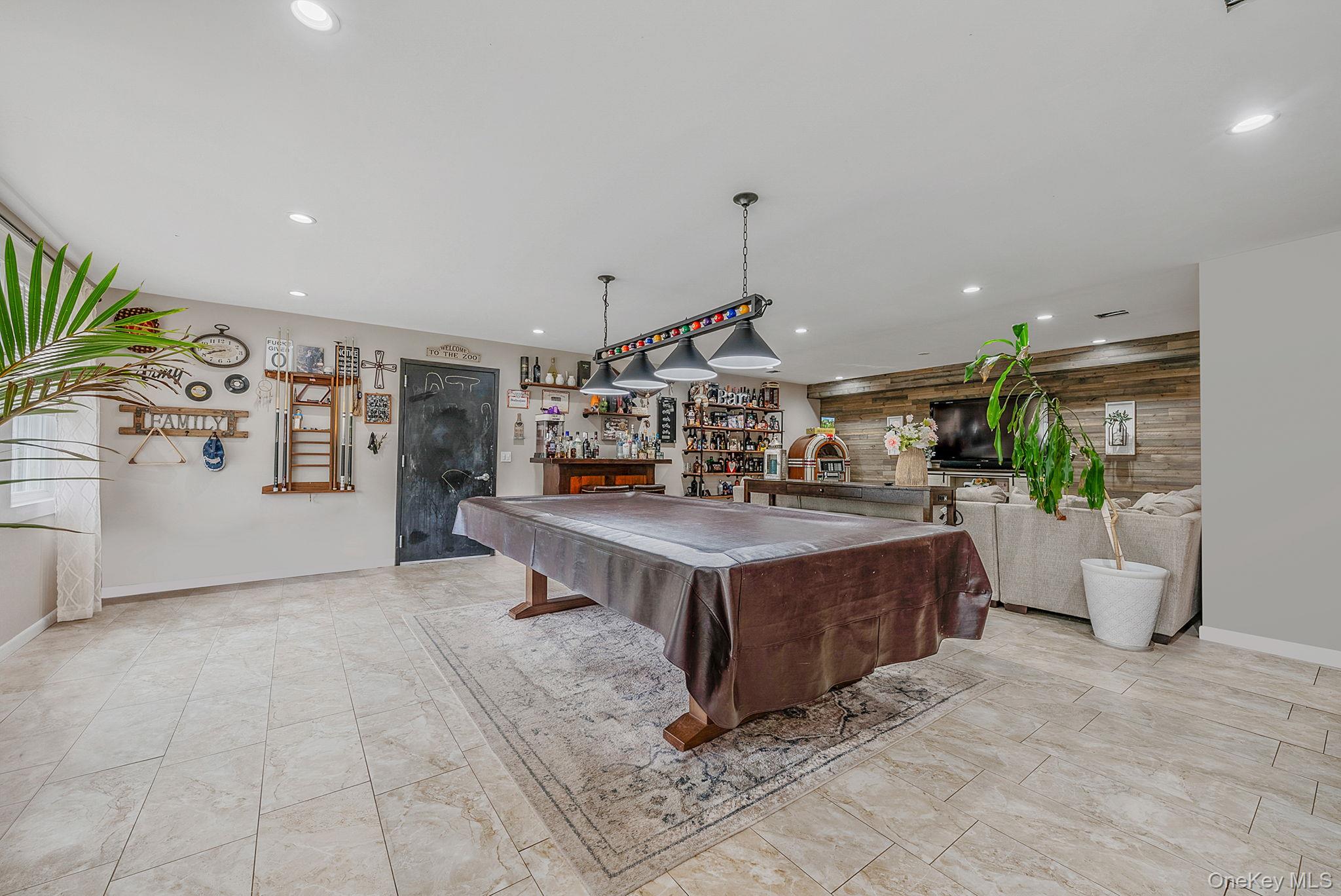 1582 Little Neck Avenue Property Photo 12