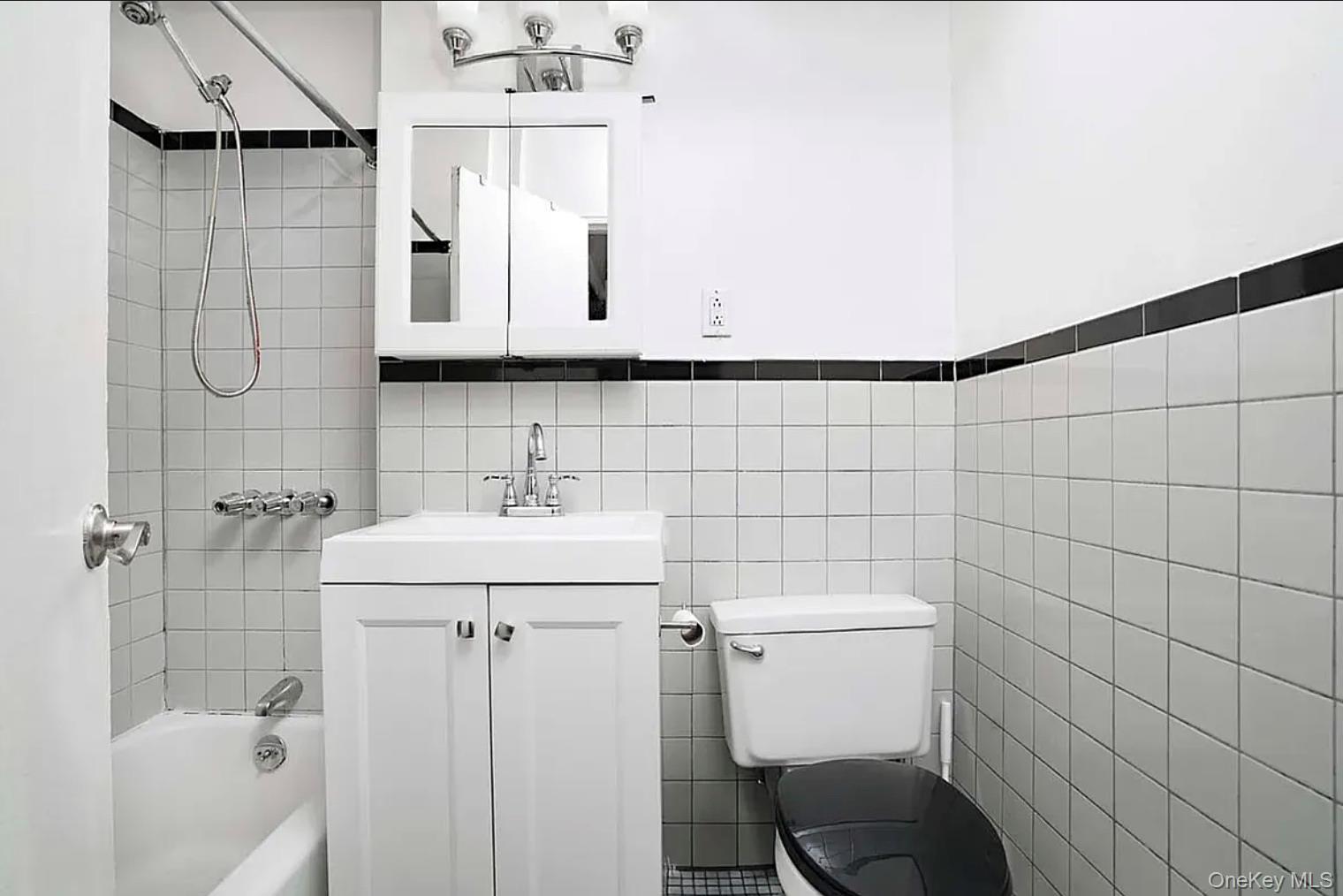 150 Hawthorne Street 5k Property Photo 8