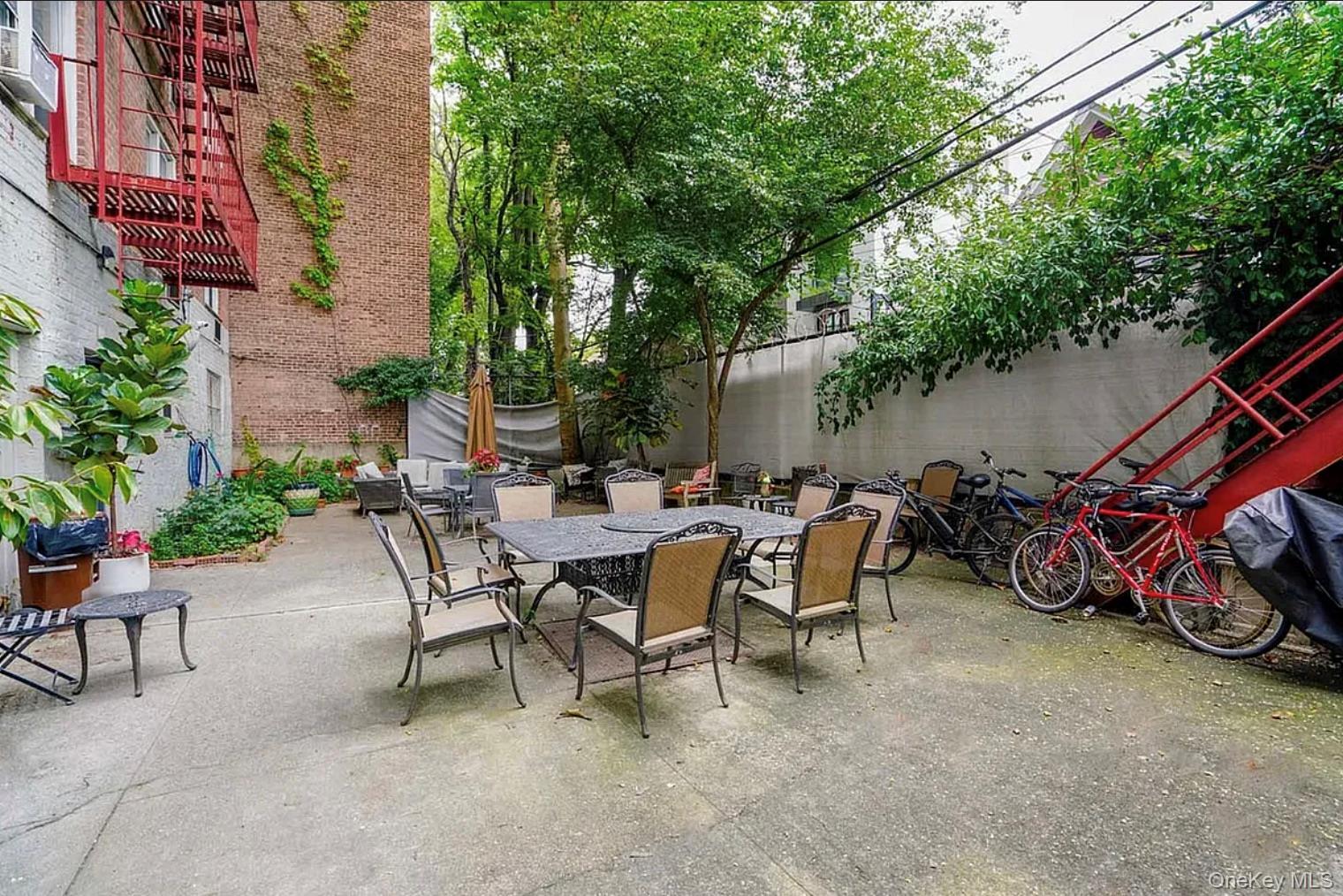 150 Hawthorne Street 5k Property Photo 11