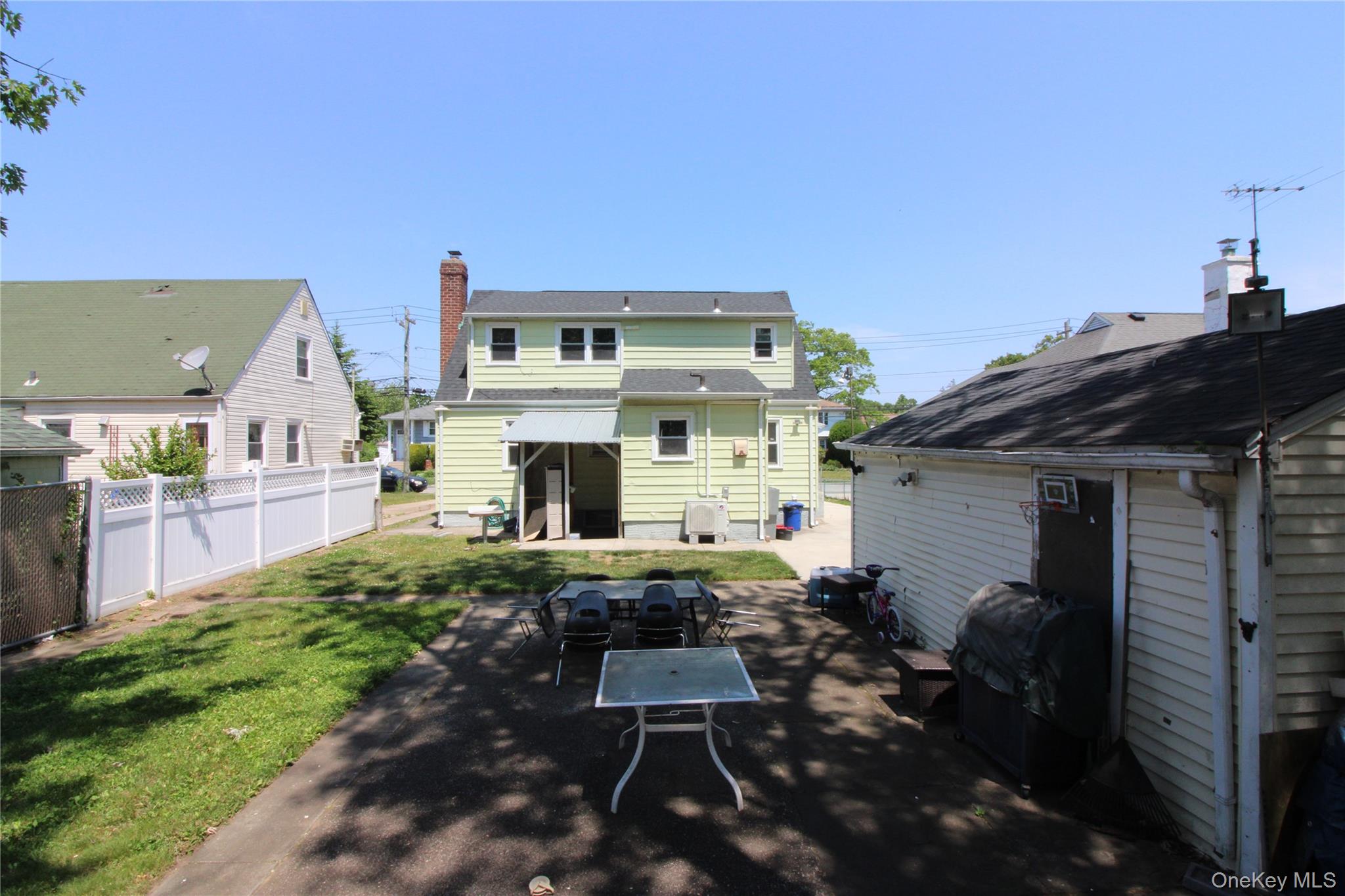 96 Fir Street Property Photo 6