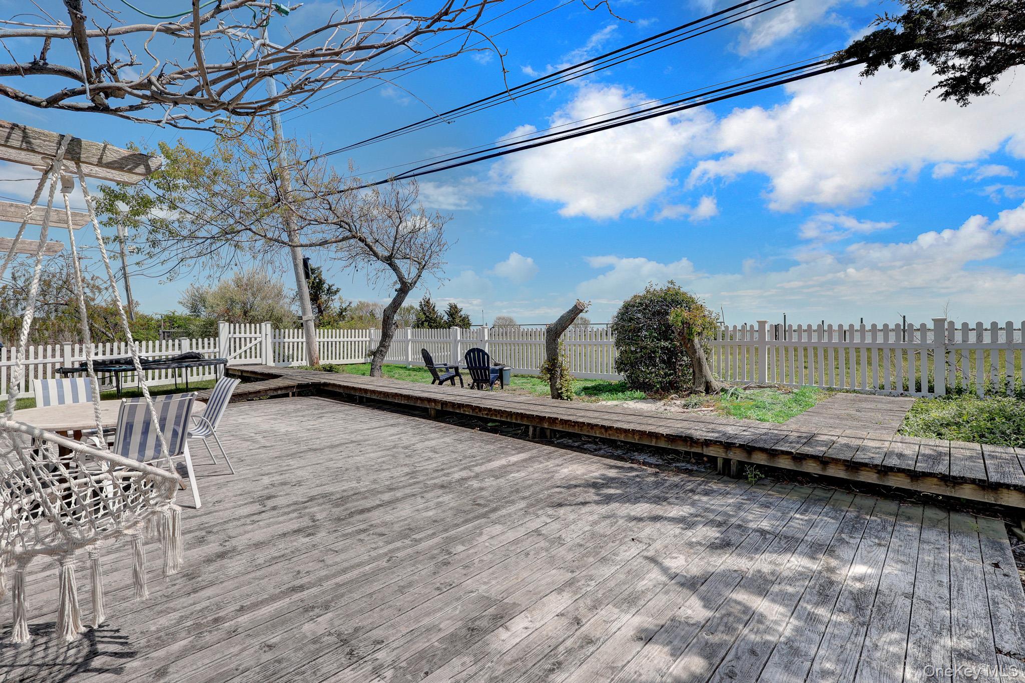 6 Oak Beach Road Property Photo 16