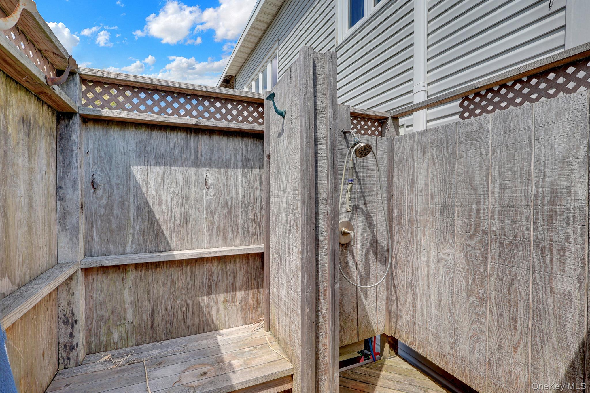 6 Oak Beach Road Property Photo 18