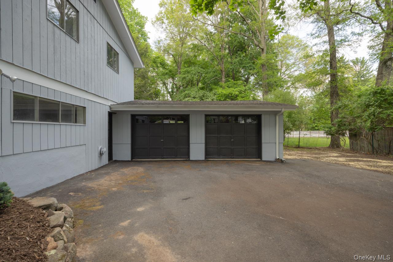12 Dale Road Property Photo 4
