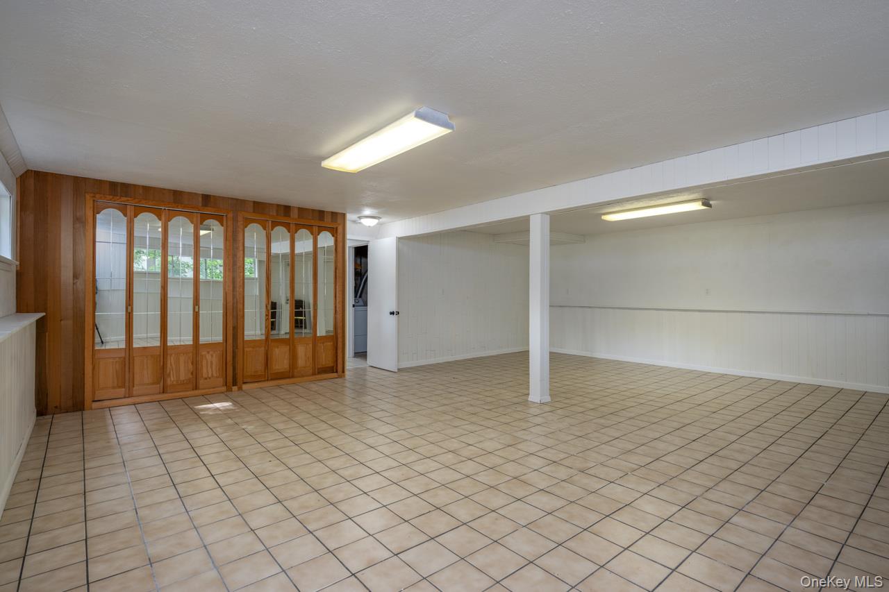 12 Dale Road Property Photo 23