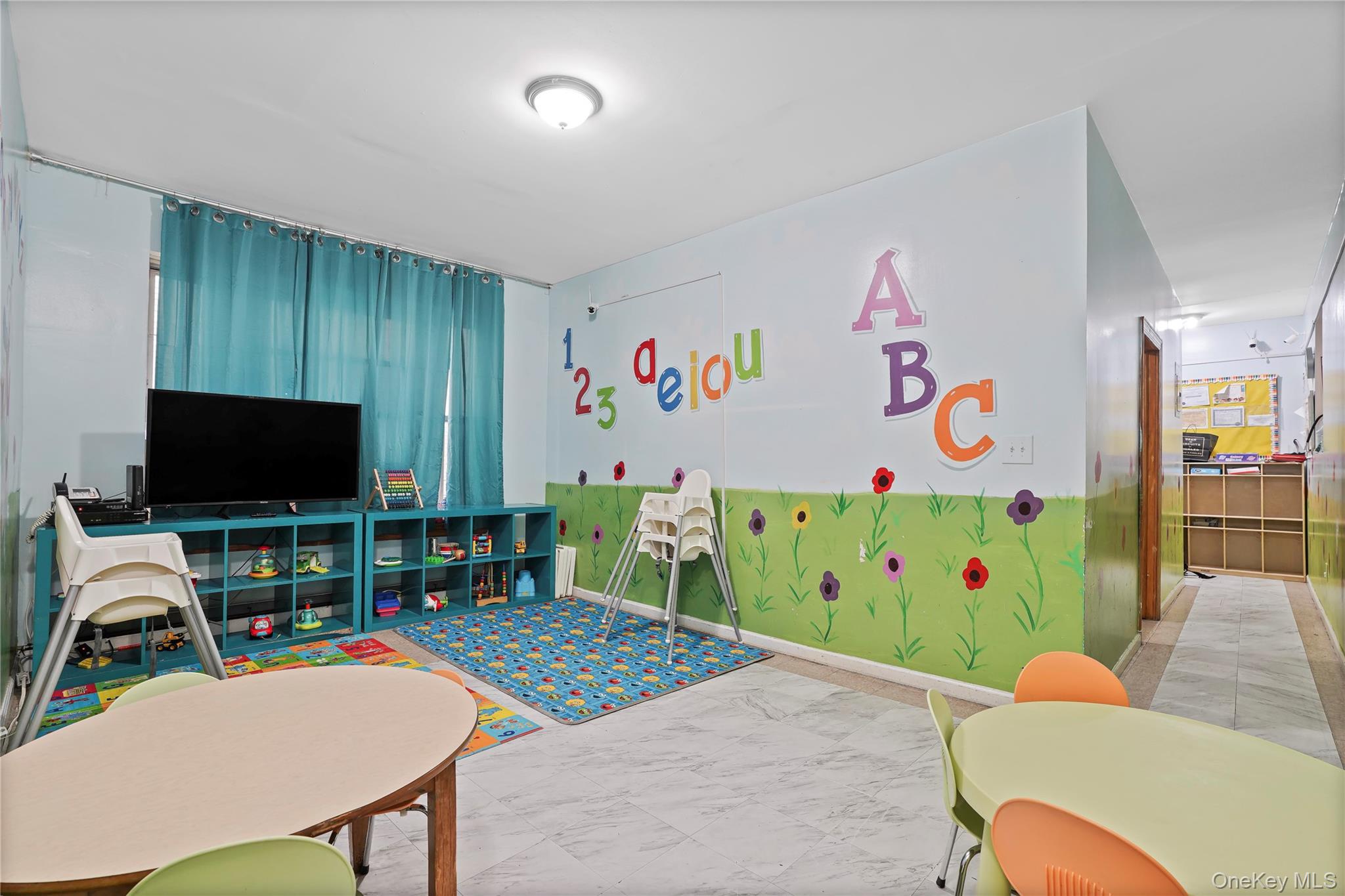 309 Bedford Park Boulevard Property Photo 23