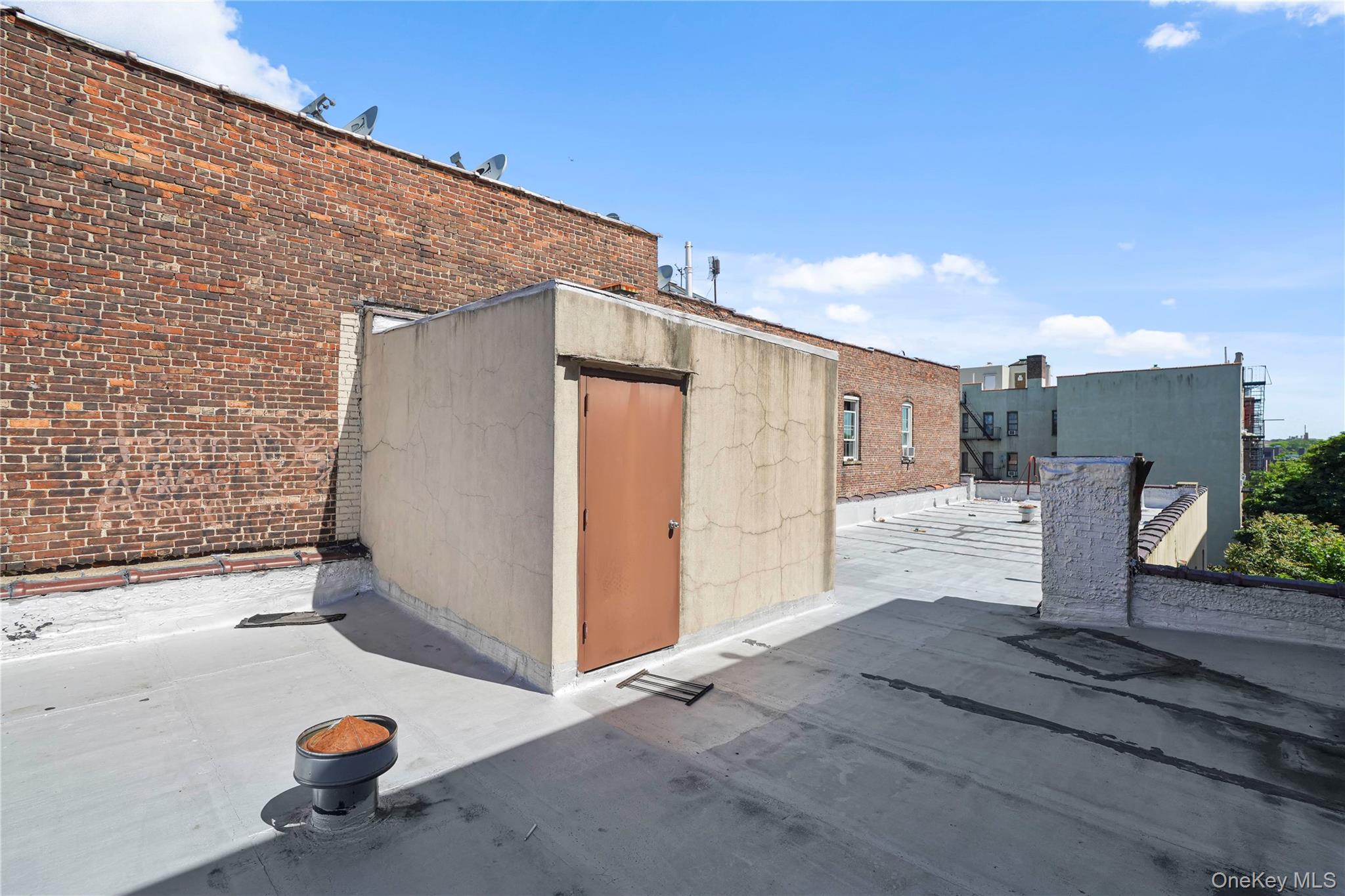 309 Bedford Park Boulevard Property Photo 34