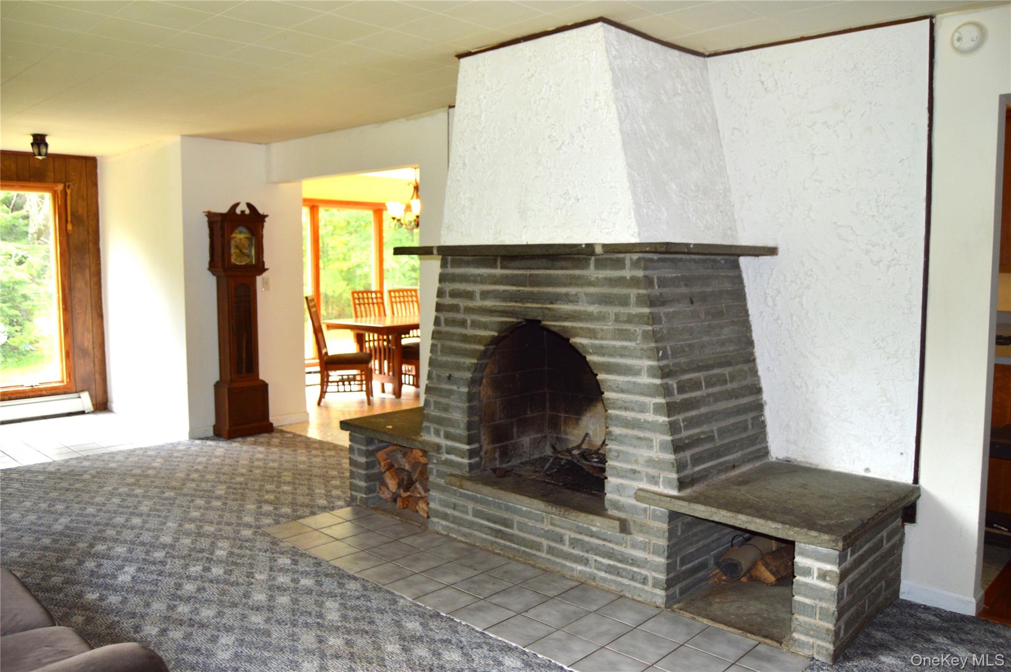 4 Willa Lane Property Photo 6