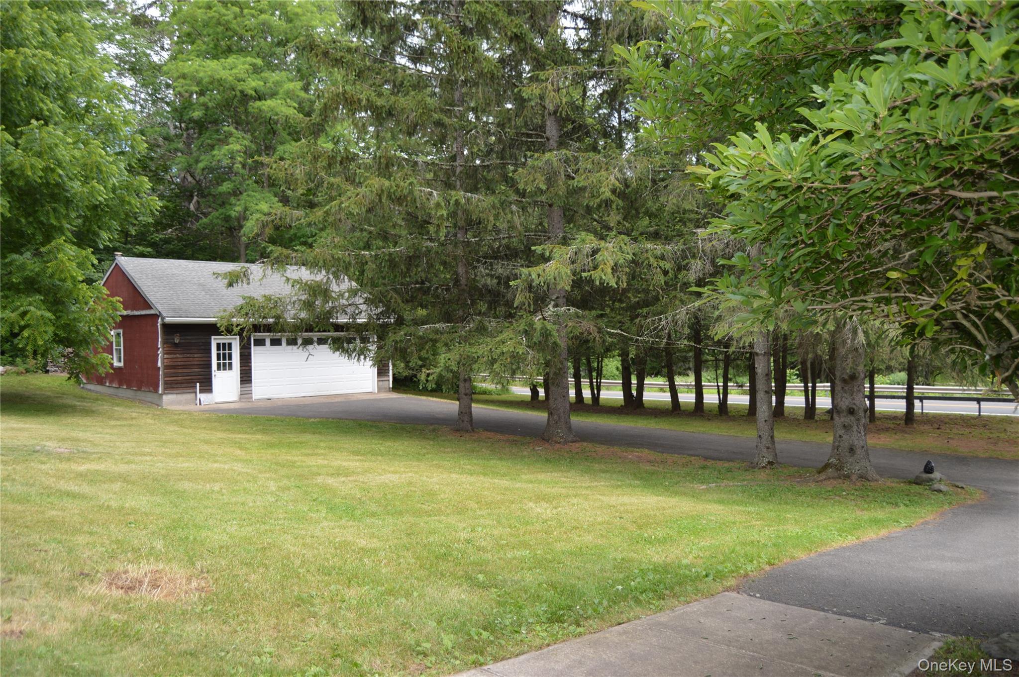 4 Willa Lane Property Photo 16