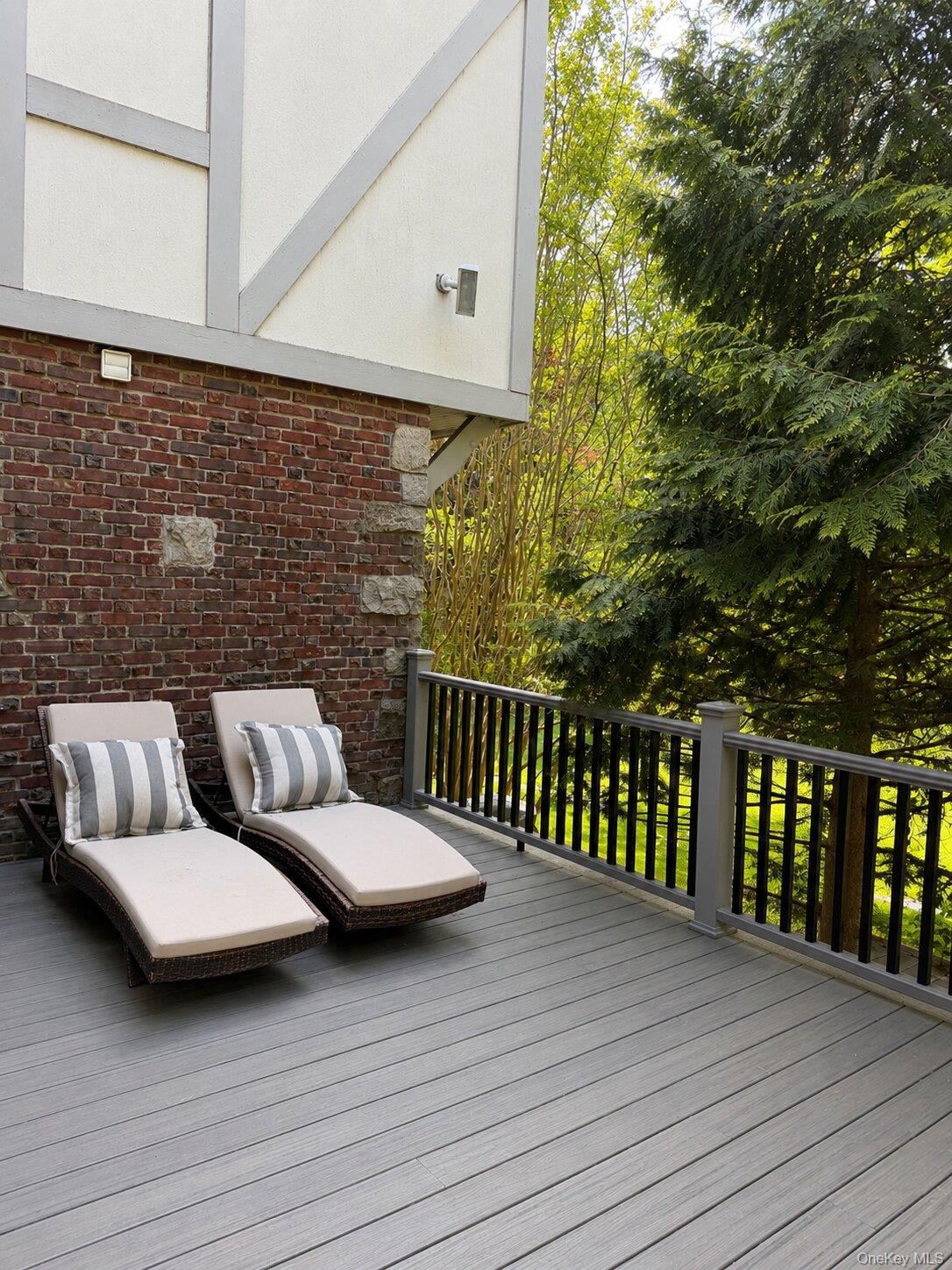 6 Manor Lane Property Photo 17
