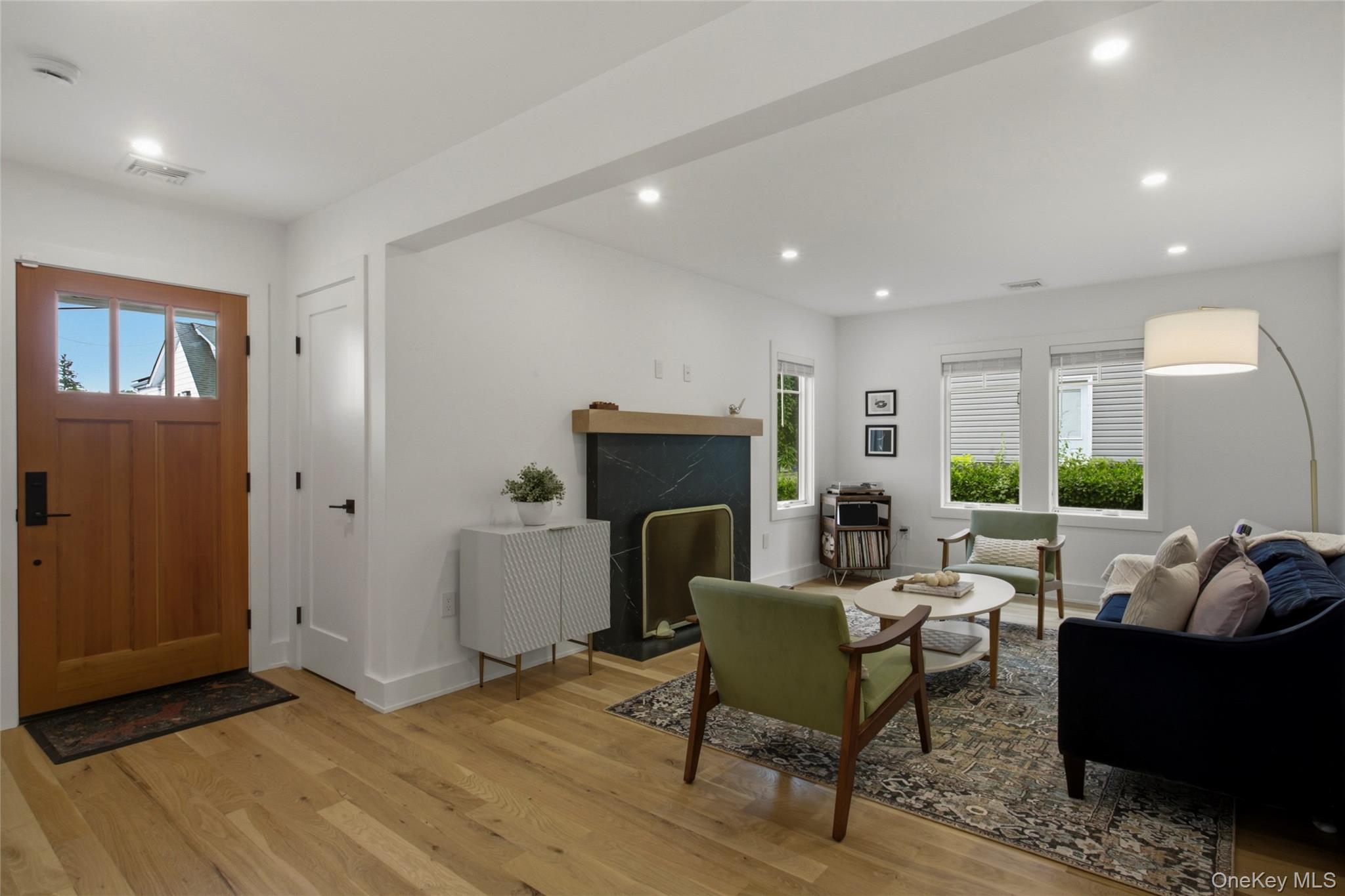 525 3rd Street Property Photo 7