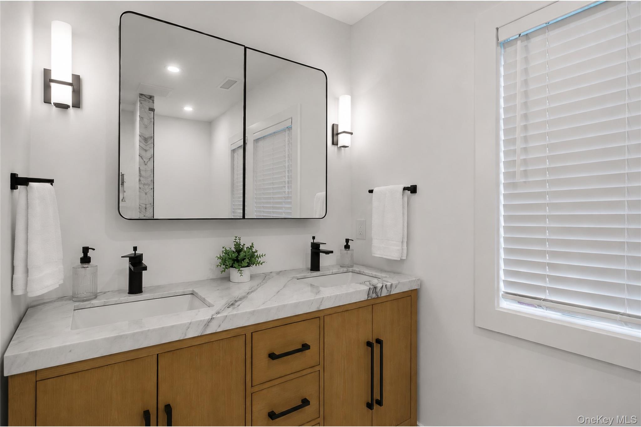 525 3rd Street Property Photo 11