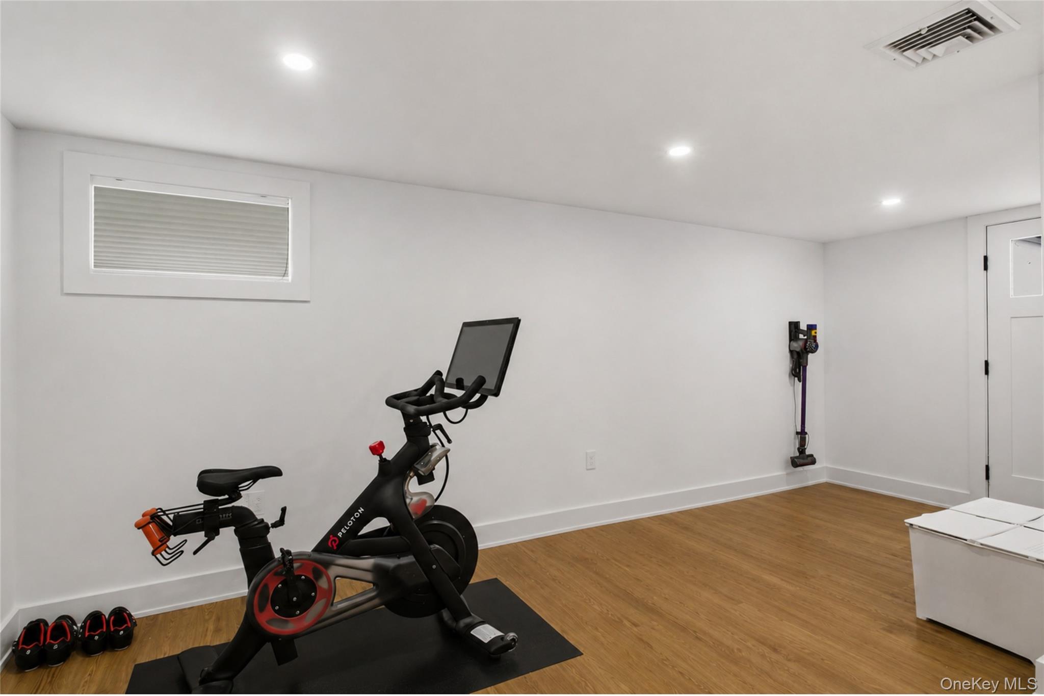525 3rd Street Property Photo 18