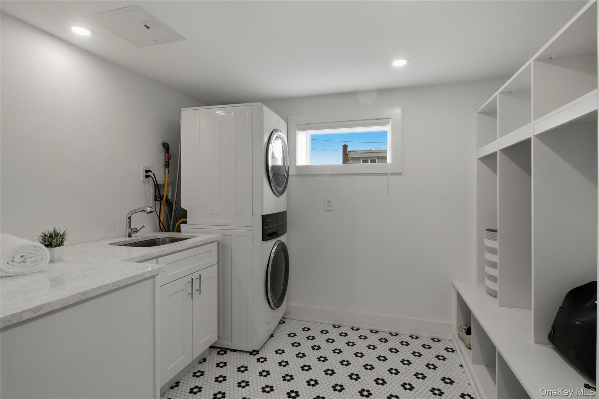 525 3rd Street Property Photo 22