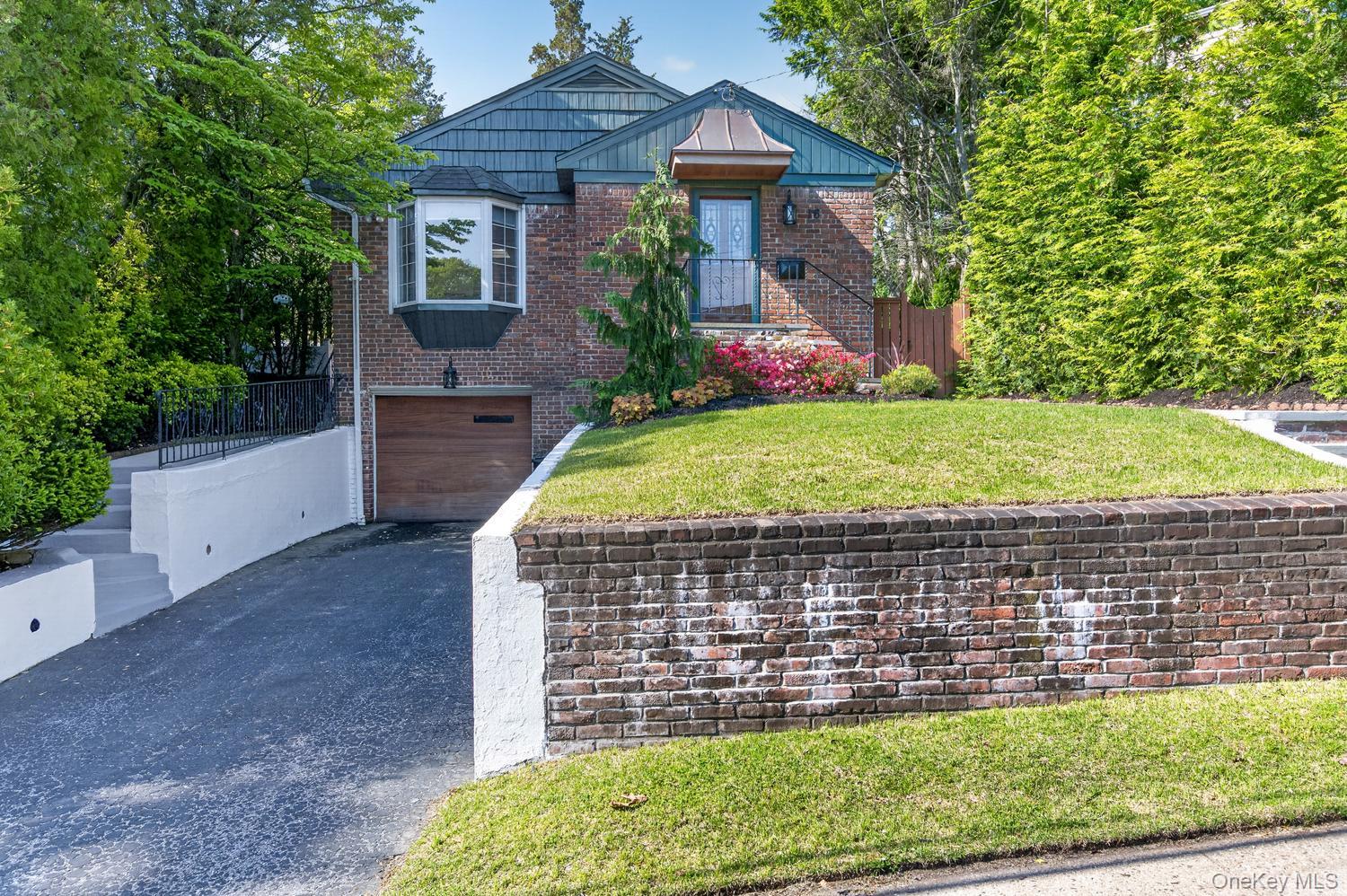 16 Warwick Place Property Photo 1