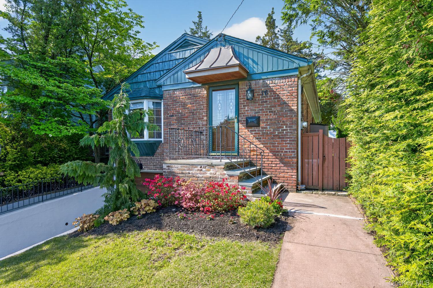 16 Warwick Place Property Photo 3