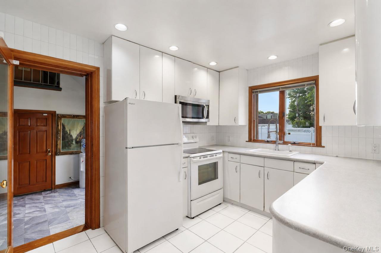 187 Commonwealth Avenue Property Photo 11