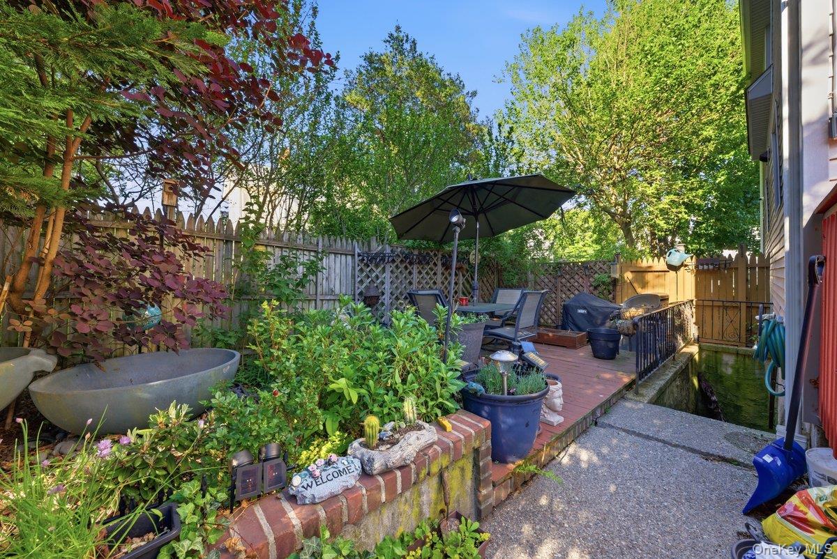 47 Glover Avenue Property Photo 35