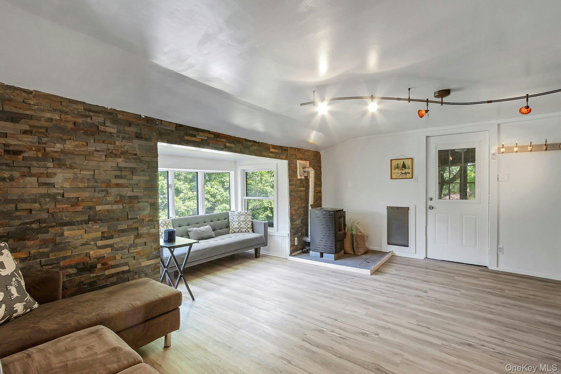 6 Woods Road Property Photo 9