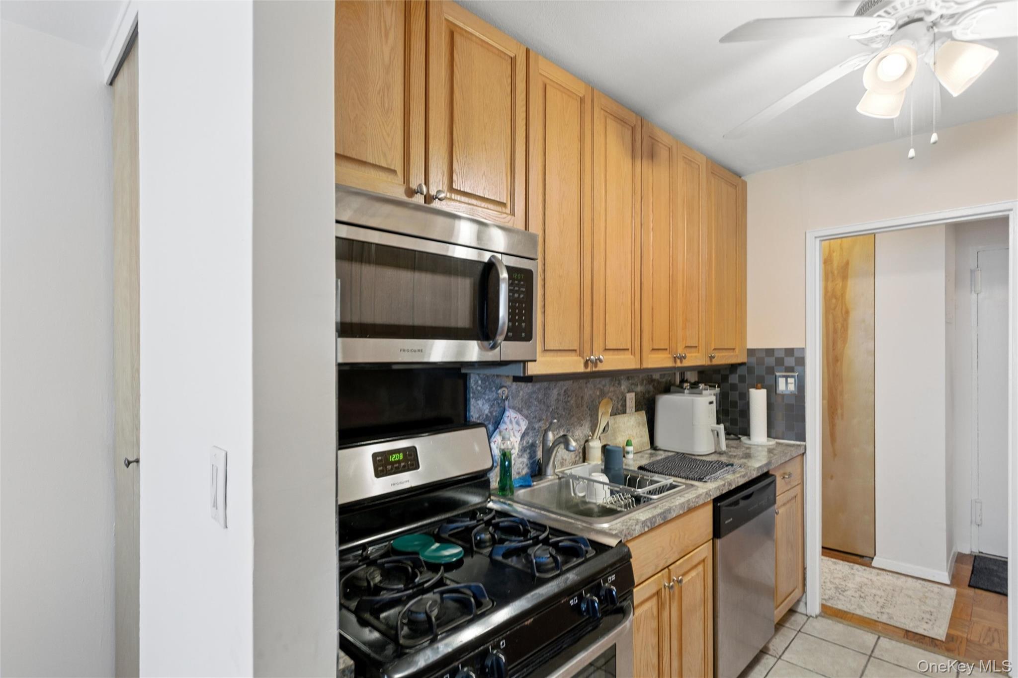 420 Shore Road 5e Property Photo 13