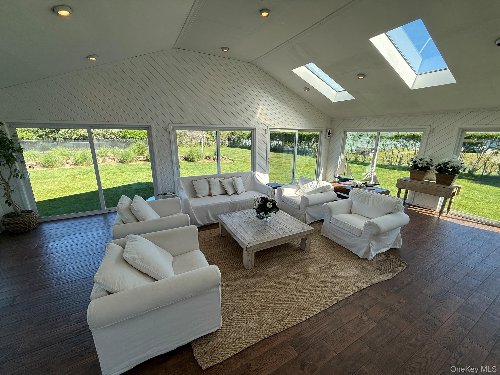 250 Oneck Lane Property Photo 7