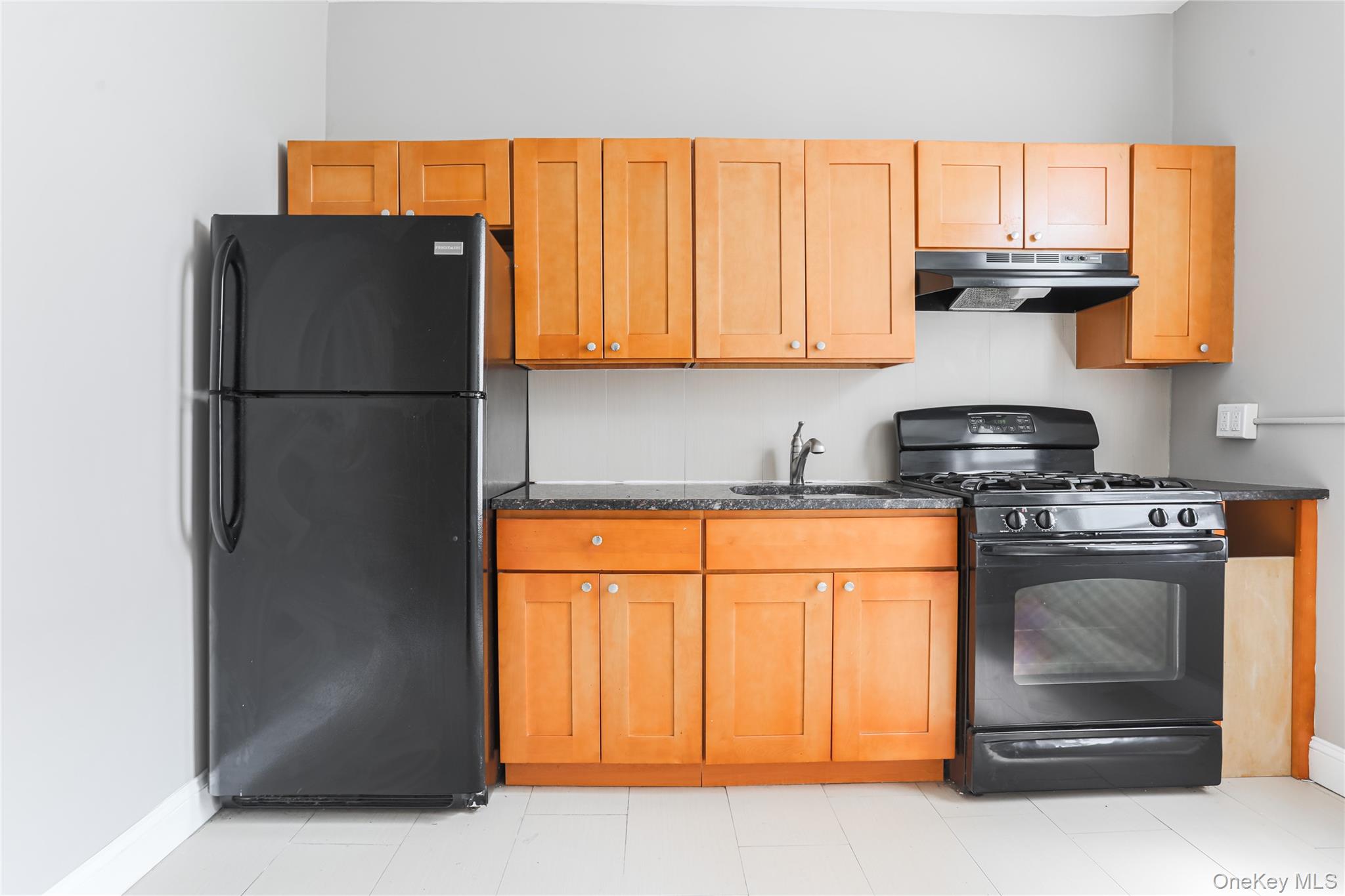 4507 Ditmars Boulevard Property Photo 5