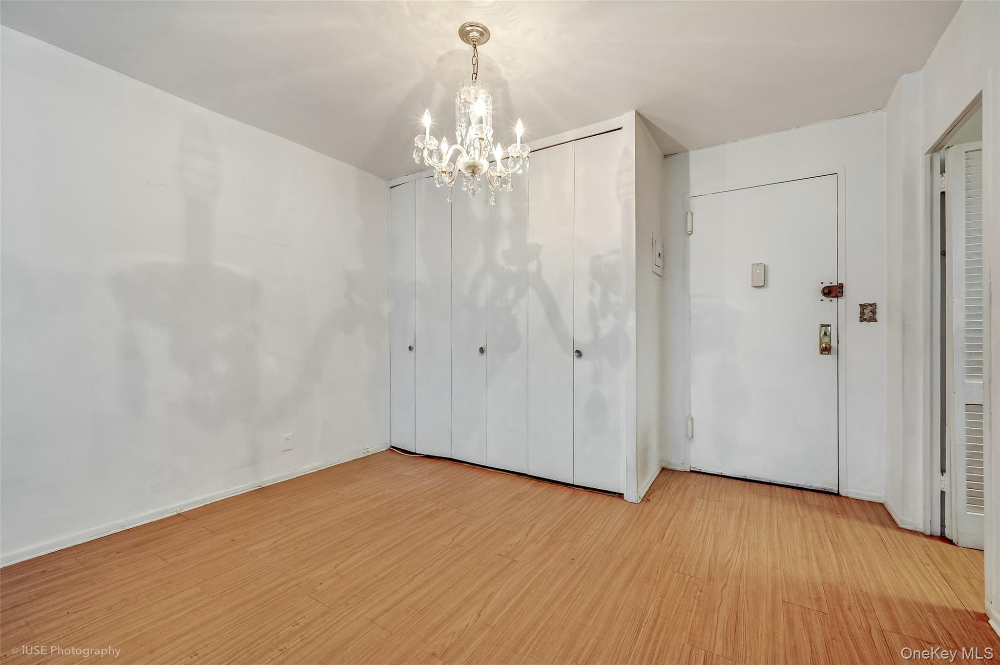 39-65 52 St. 2h Property Photo 5