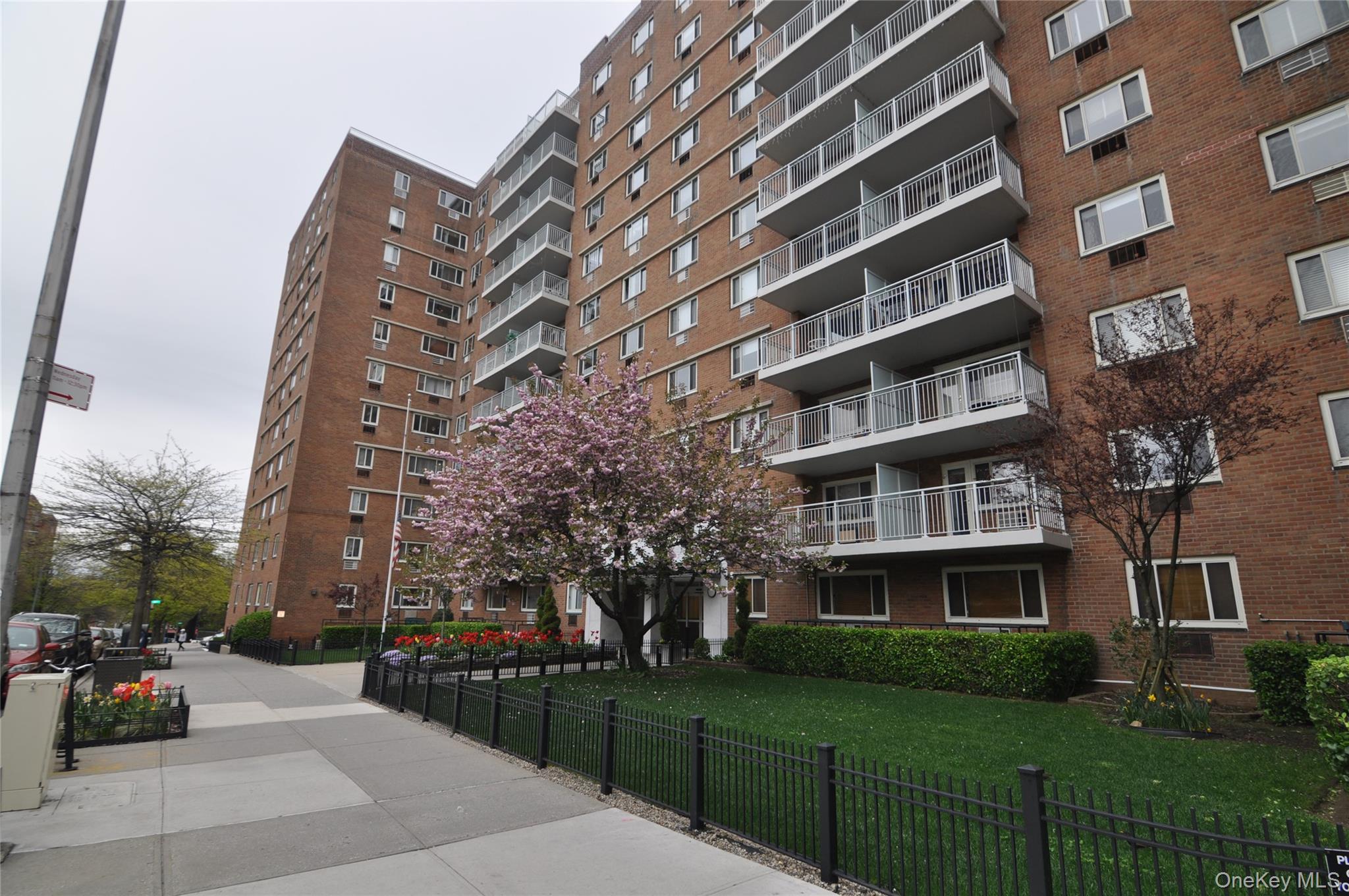 39-65 52 St. 2h Property Photo 14
