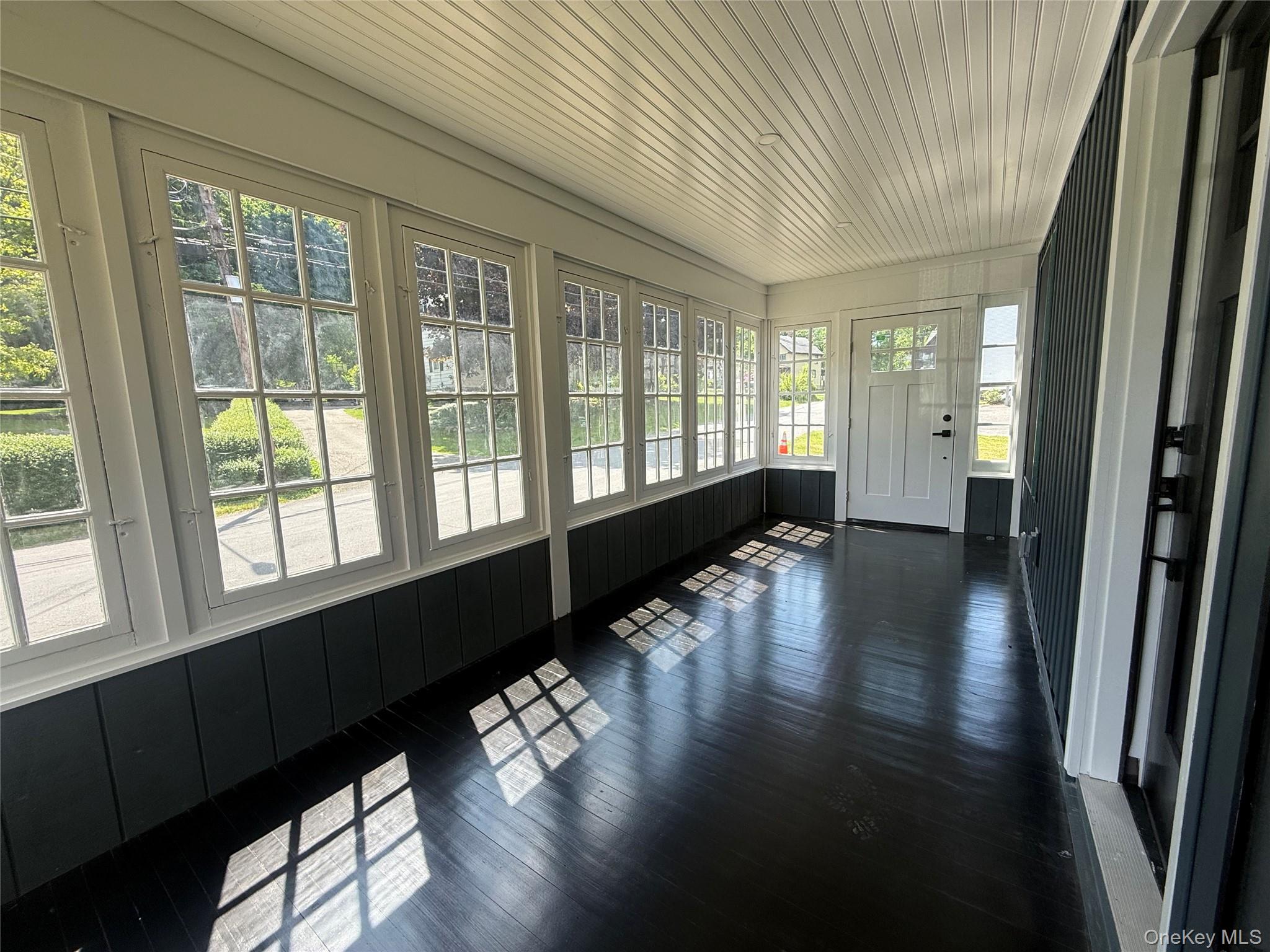 7 Frost Lane Property Photo 4