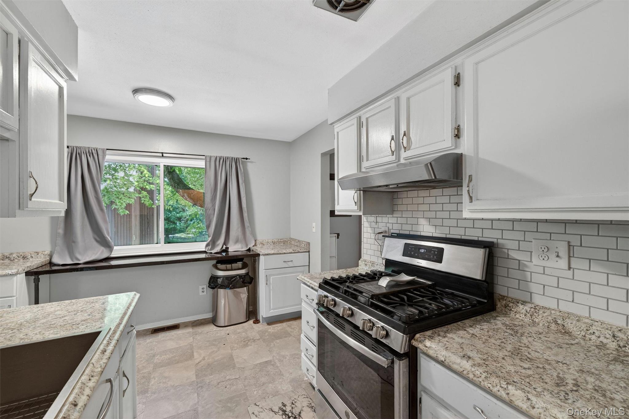 2 Acorn Court Property Photo 10