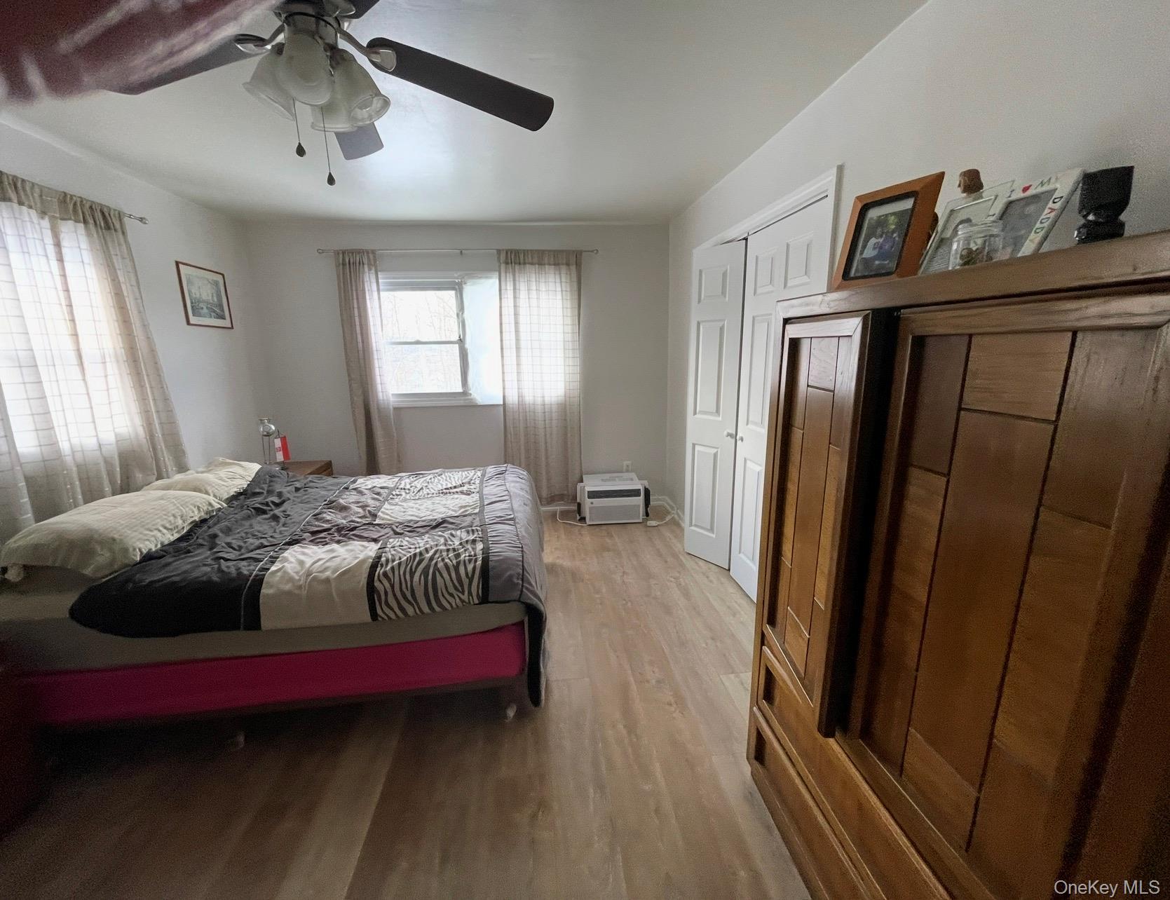 2150-2152 Avenue B Property Photo 8