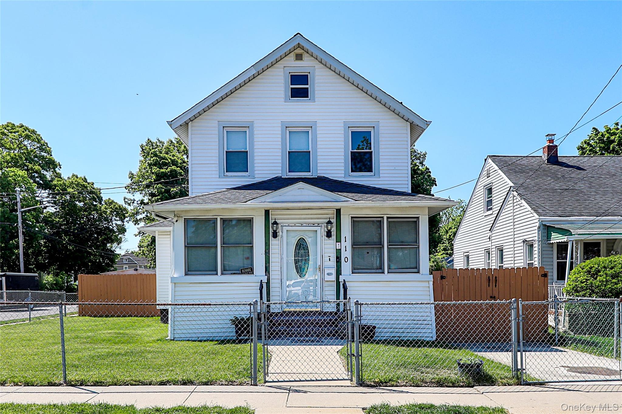110 E Roosevelt Avenue Property Photo 1