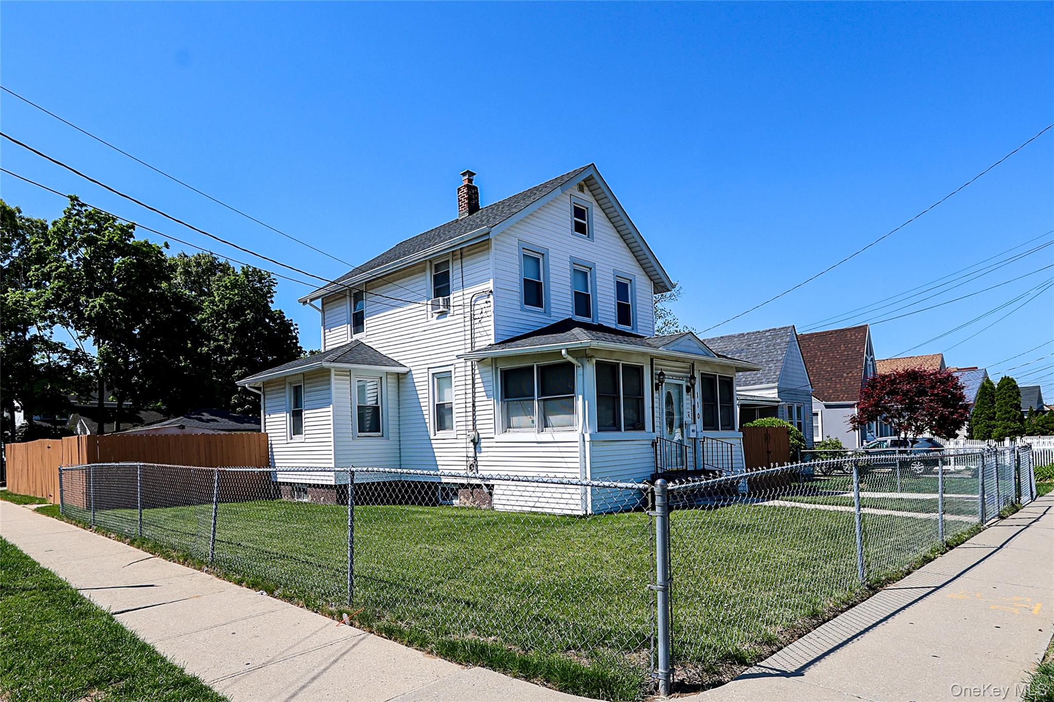 110 E Roosevelt Avenue Property Photo 2