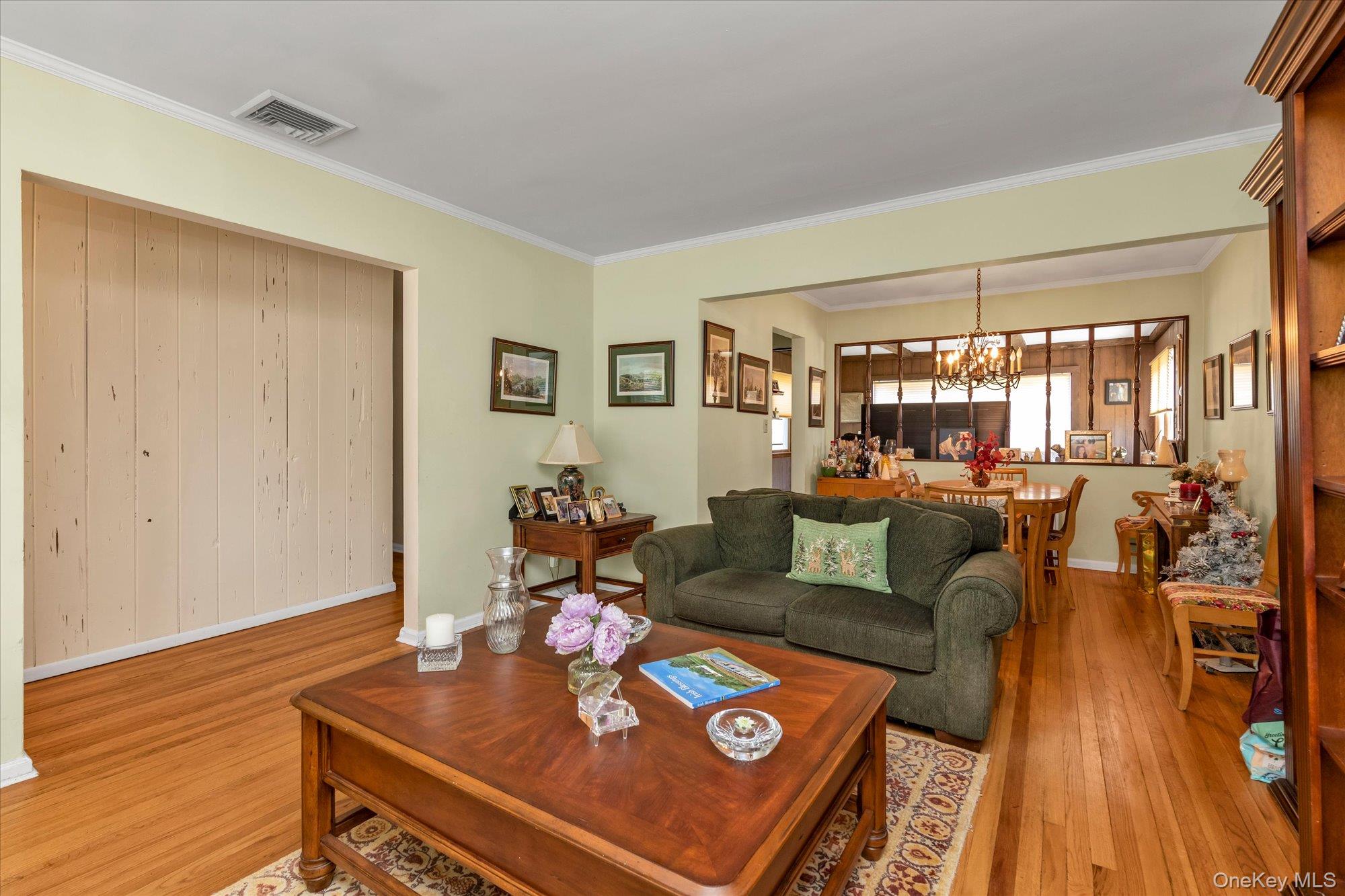 668 Mead Terrace Property Photo 5