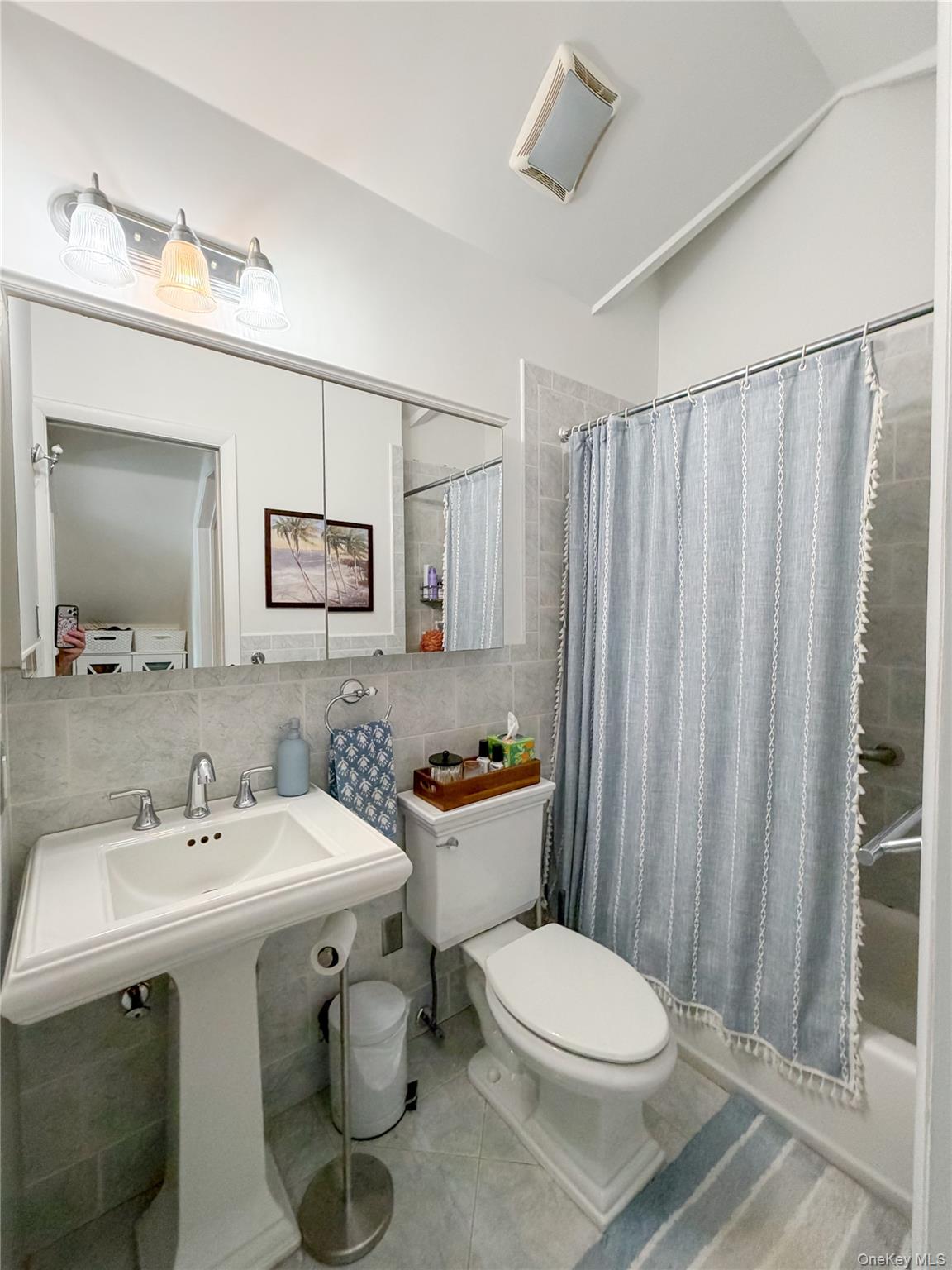 43 W Neck Road Apt 1 Property Photo 12