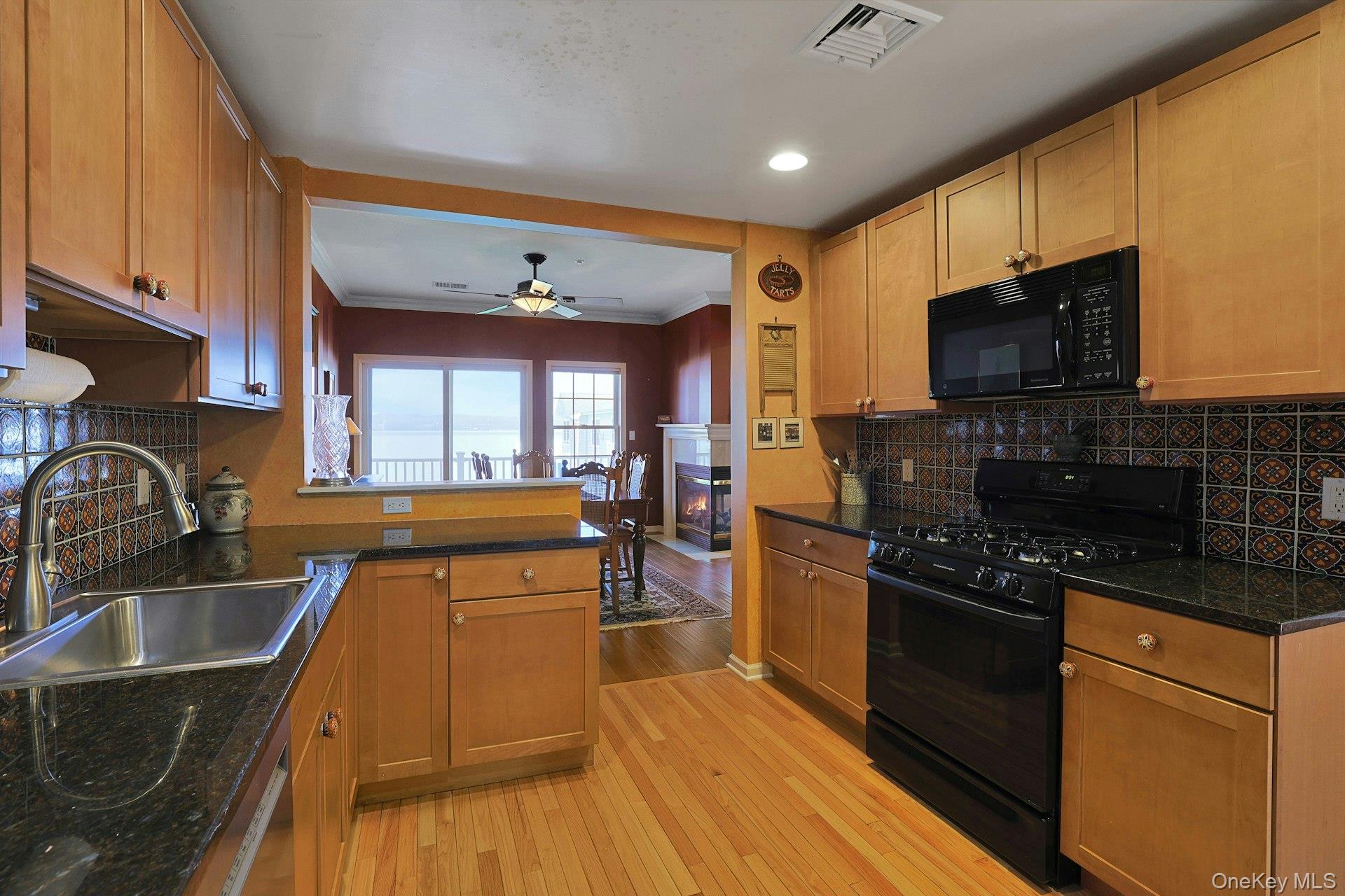 806 Half Moon Bay Drive Property Photo 19